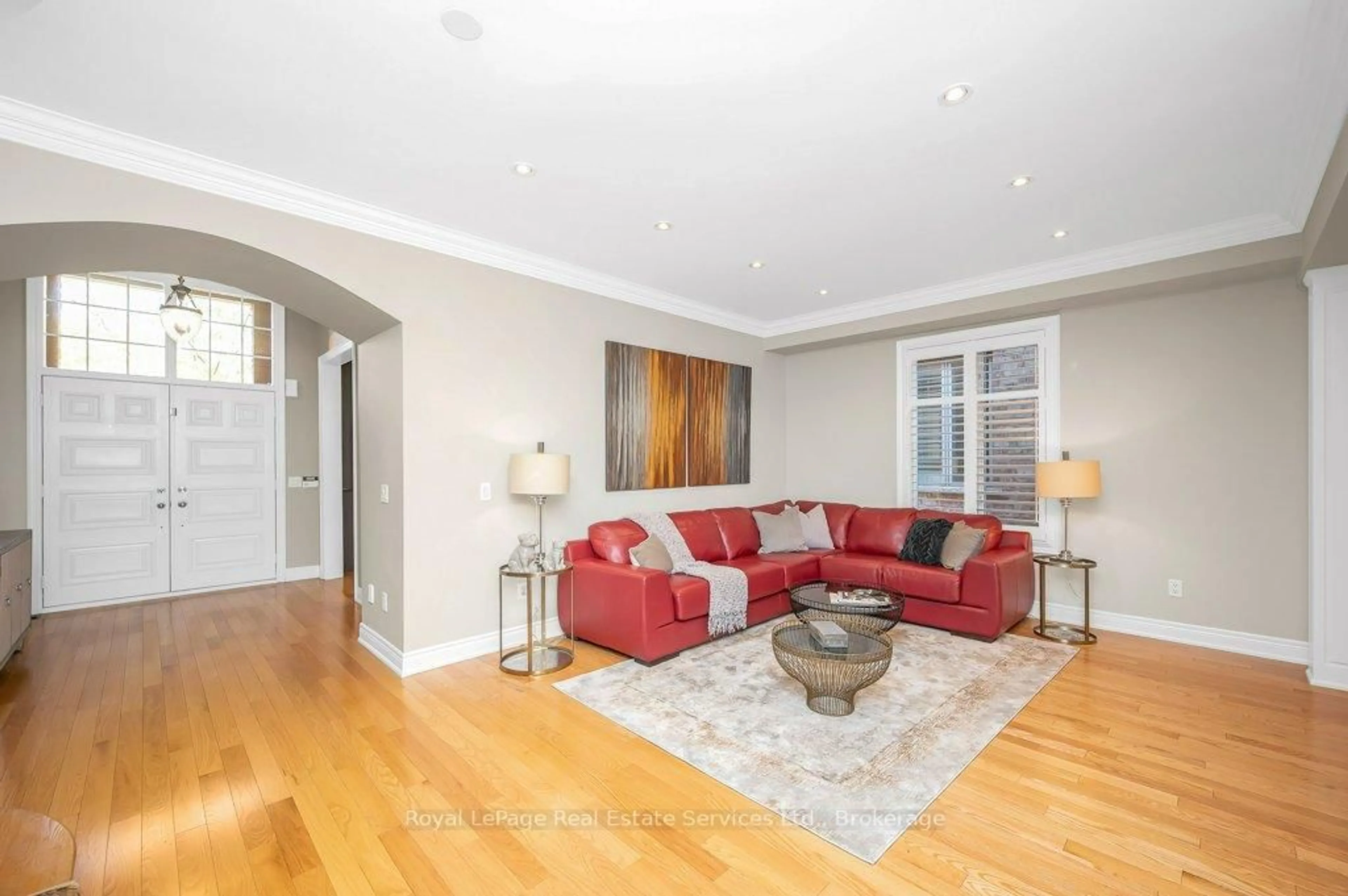 Living room with furniture, unknown for 2373 Gamble Rd, Oakville Ontario L6H 7V6