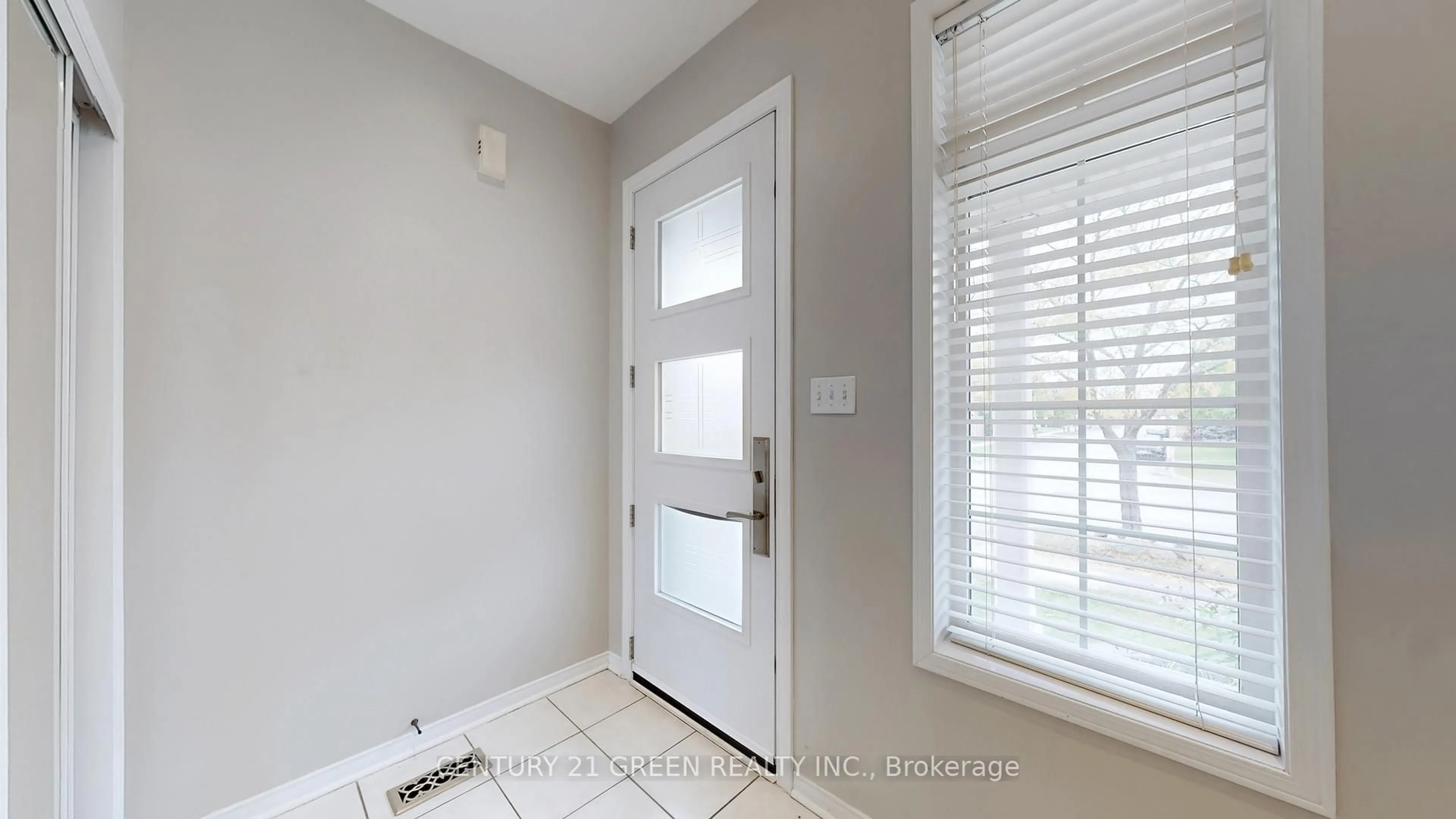 Indoor entryway for 3794 Arbourview Terr, Mississauga Ontario L5M 7A9