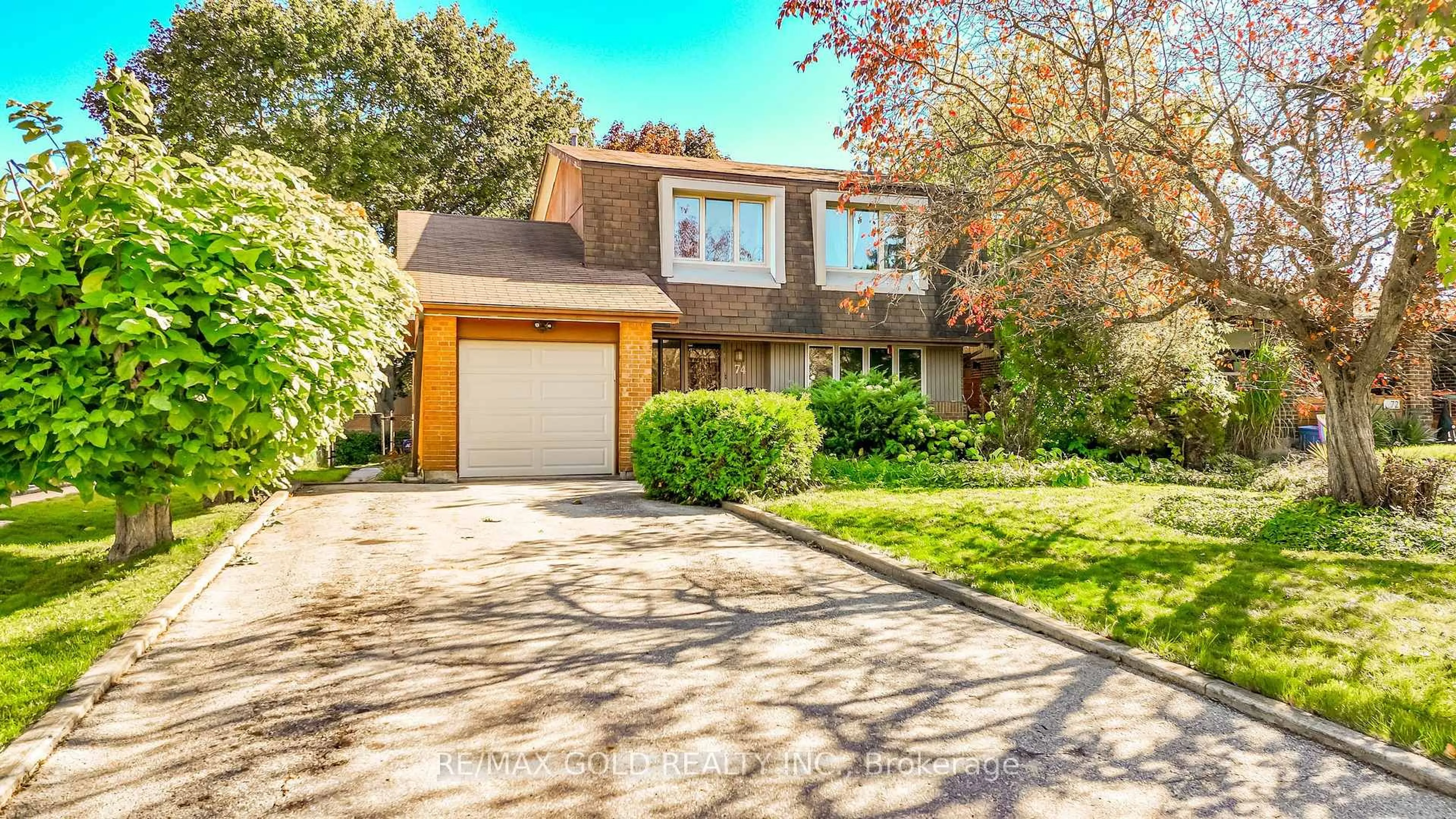 Home with brick exterior material, street for 74 Lorraine Cres, Brampton Ontario L6S 2R7