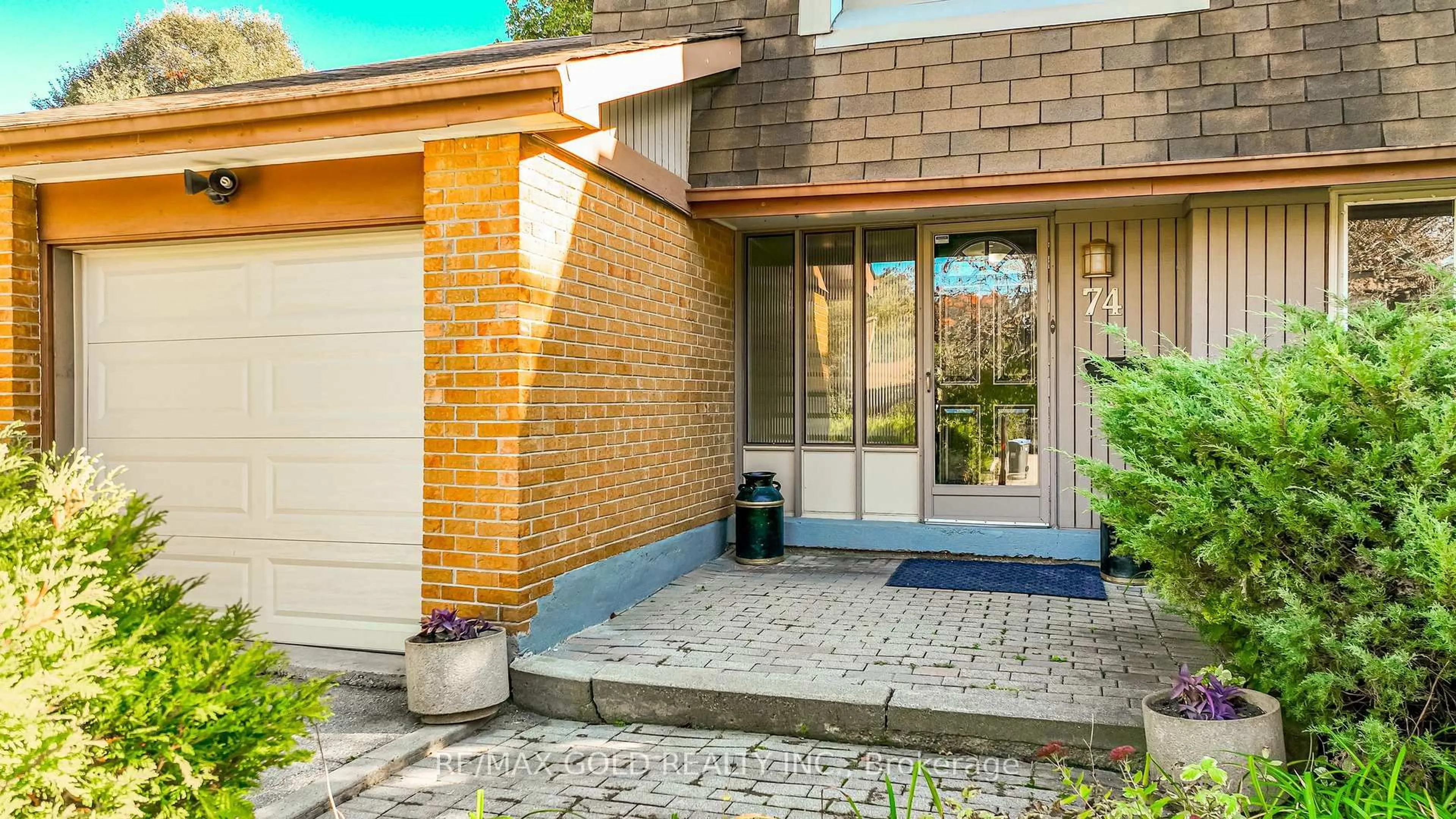 Home with brick exterior material, street for 74 Lorraine Cres, Brampton Ontario L6S 2R7