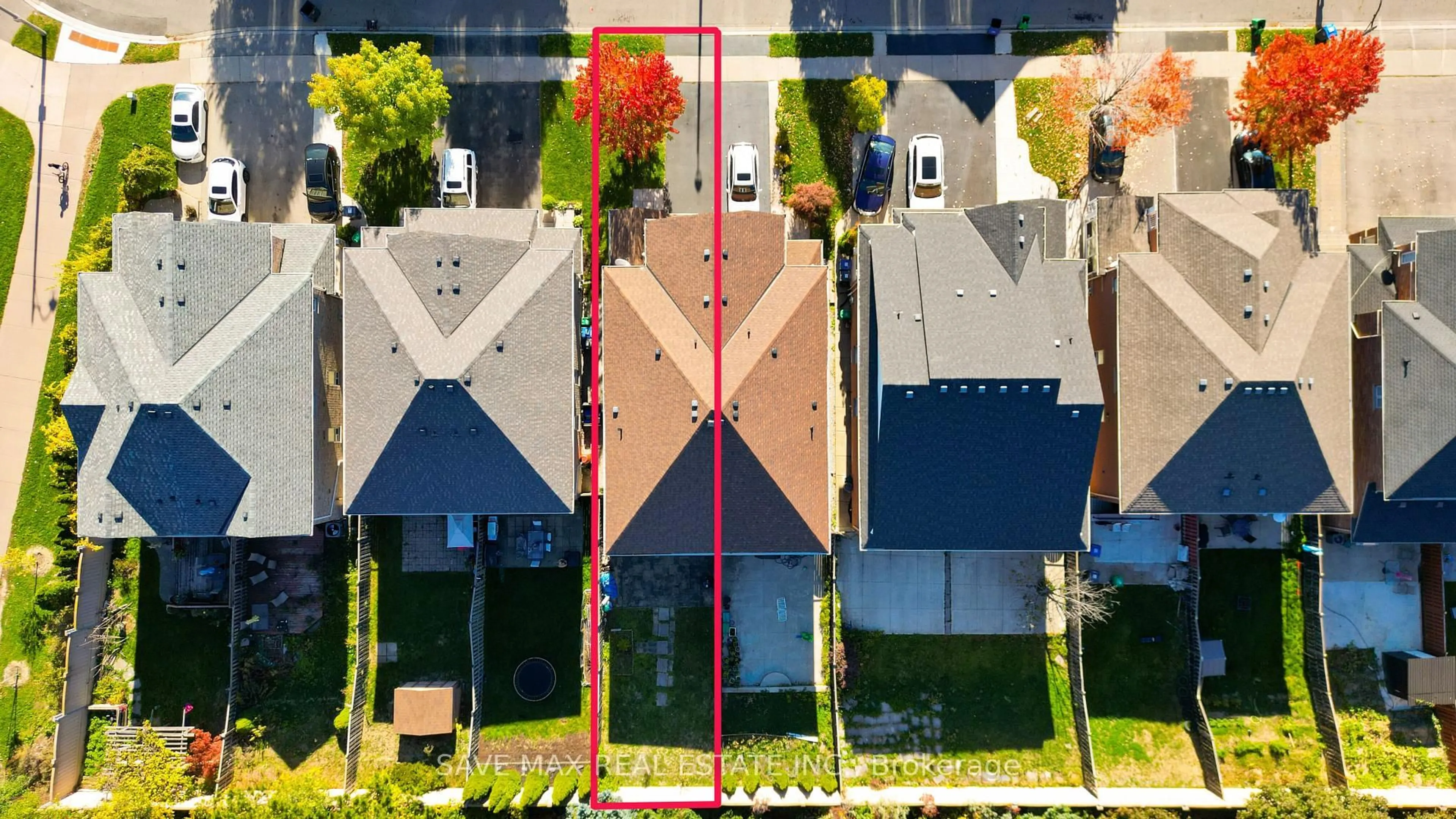 A pic from outside/outdoor area/front of a property/back of a property/a pic from drone, city buildings view from balcony for 84 Rocky Point Cres, Brampton Ontario L6V 4R8