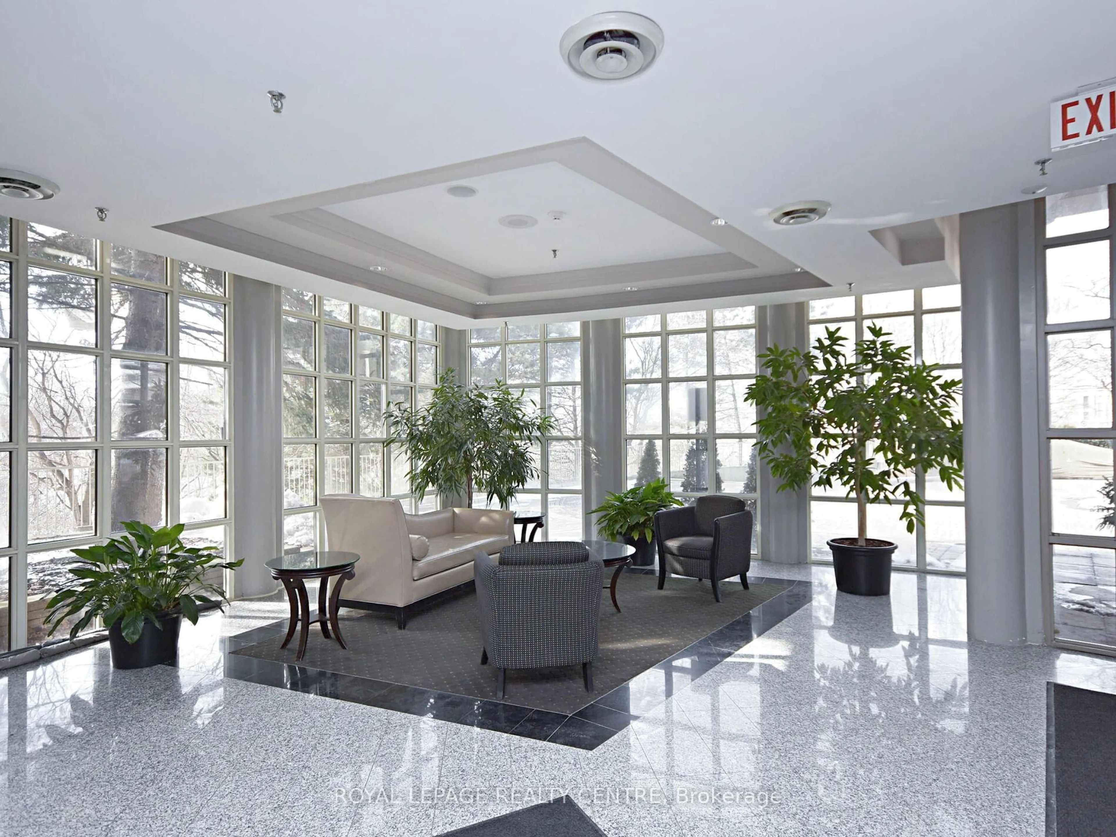 Lobby for 50 Eglinton Ave #601, Mississauga Ontario L5R 3P5