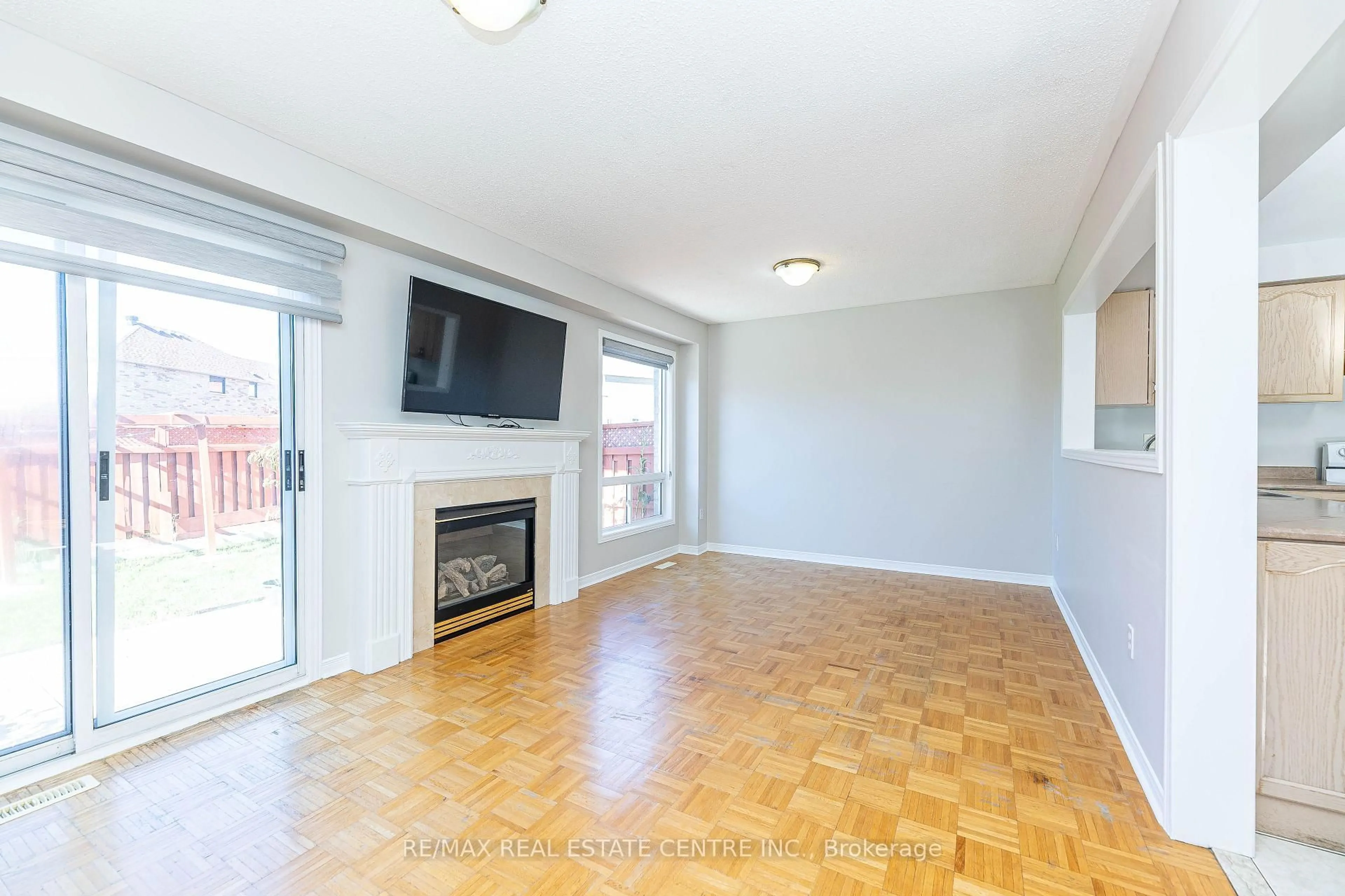 A pic of a room for 48 Zia Dodda Cres, Brampton Ontario L6P 1J5