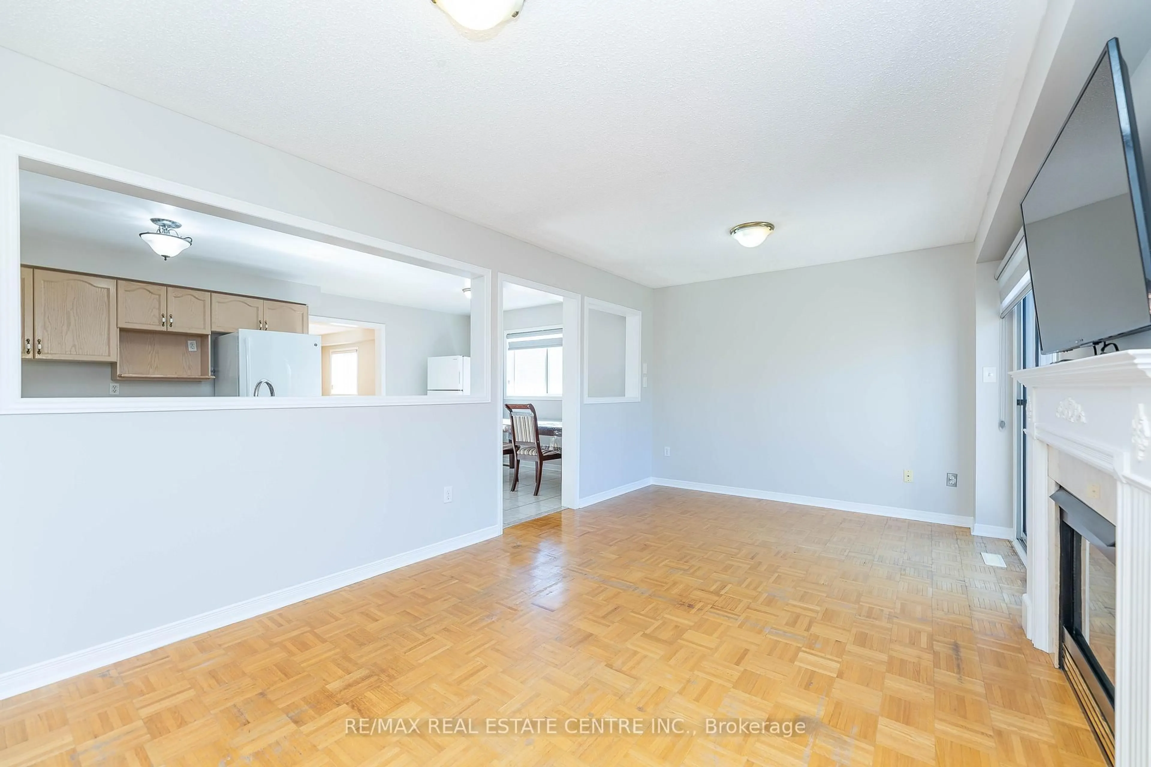 A pic of a room for 48 Zia Dodda Cres, Brampton Ontario L6P 1J5