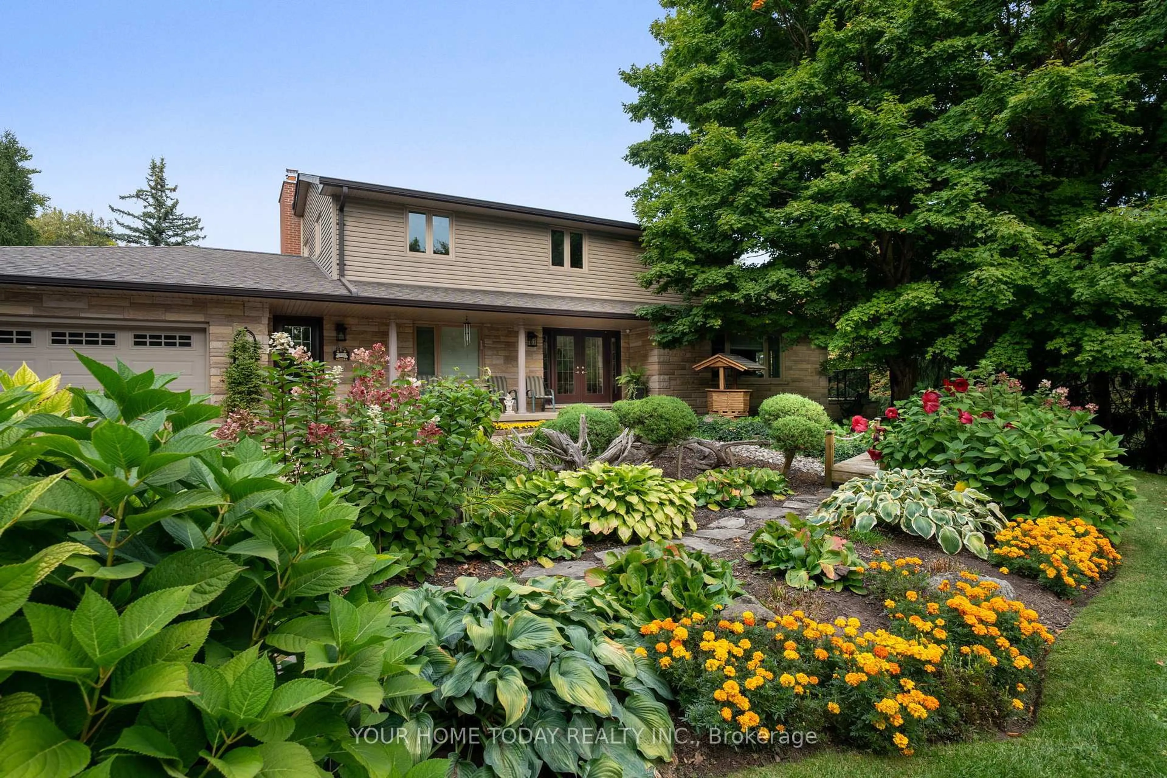 Patio, street for 12609 Fifth Line, Halton Hills Ontario L0P 1H0