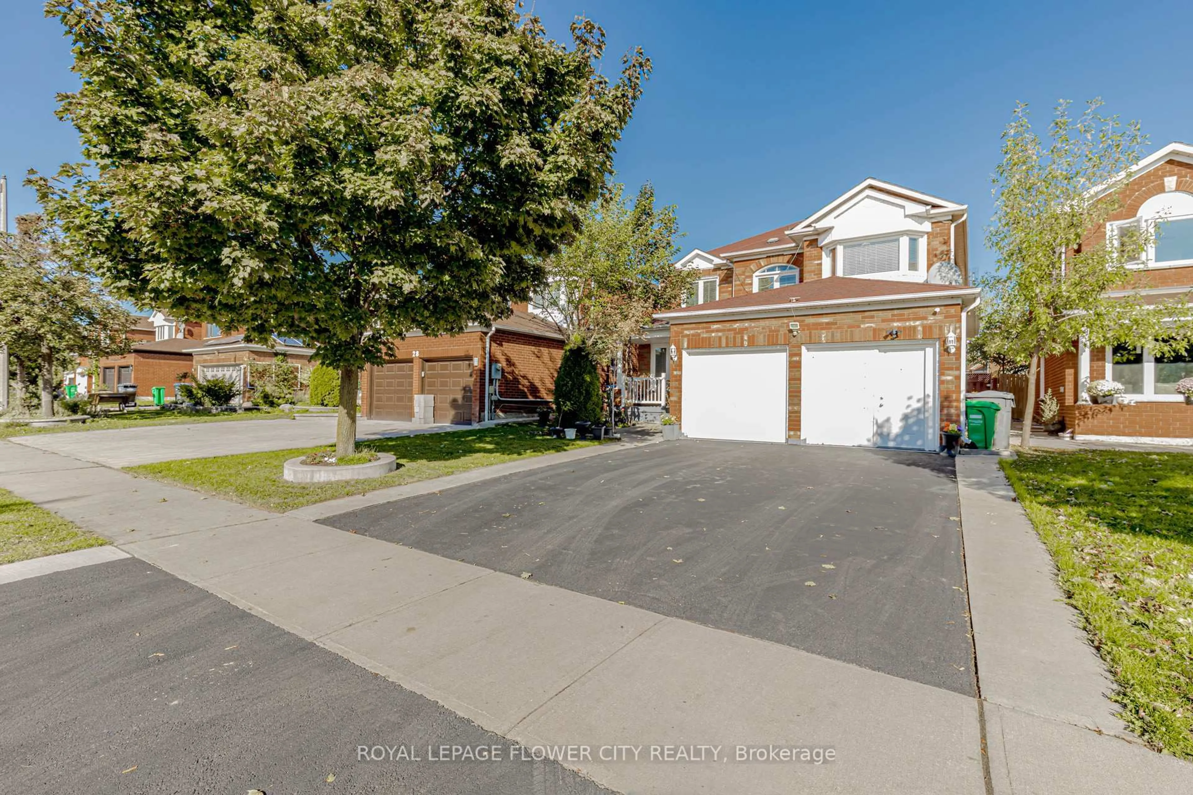 A pic from outside/outdoor area/front of a property/back of a property/a pic from drone, street for 30 Foxtail Rd, Brampton Ontario L6R 1E2