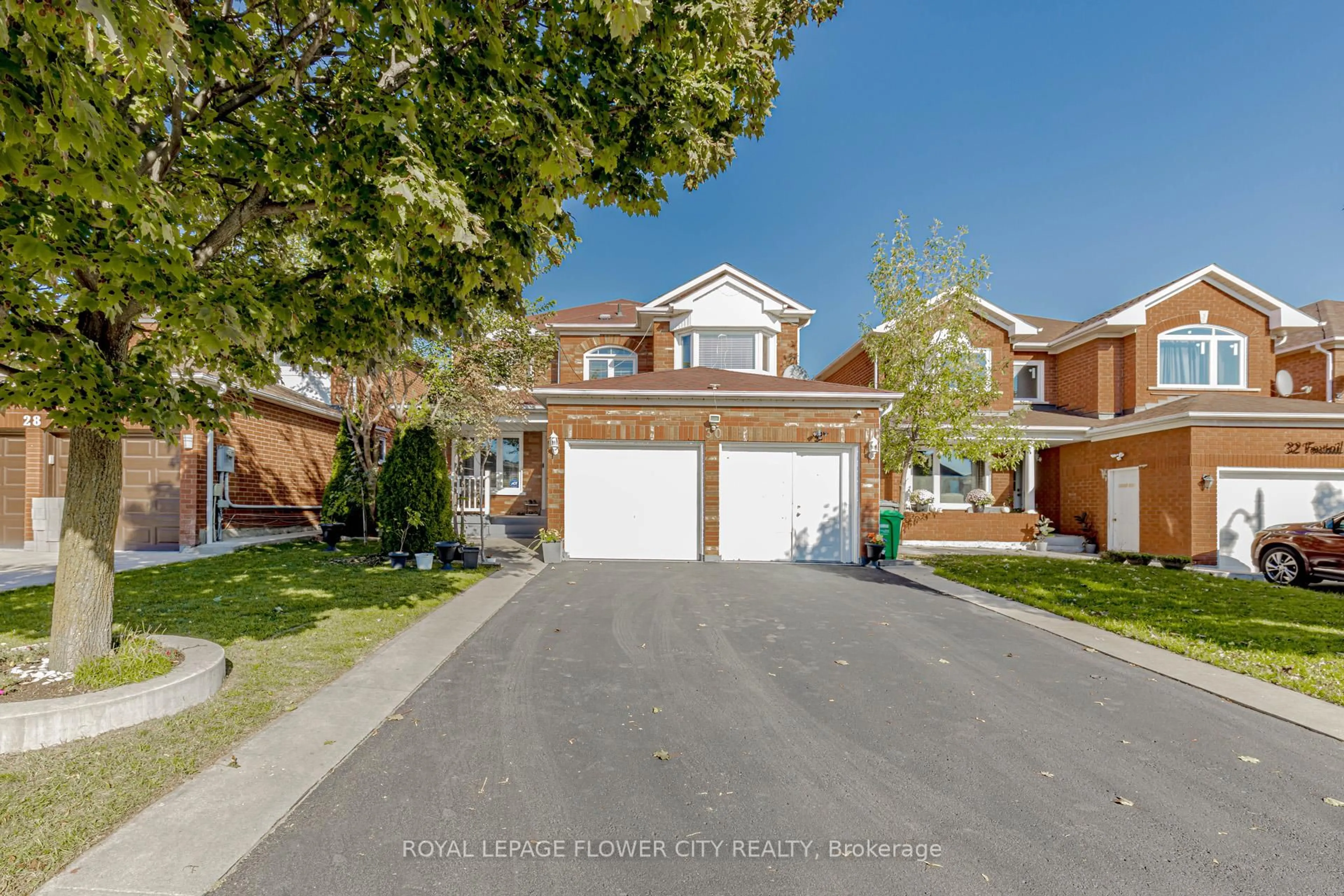 A pic from outside/outdoor area/front of a property/back of a property/a pic from drone, street for 30 Foxtail Rd, Brampton Ontario L6R 1E2