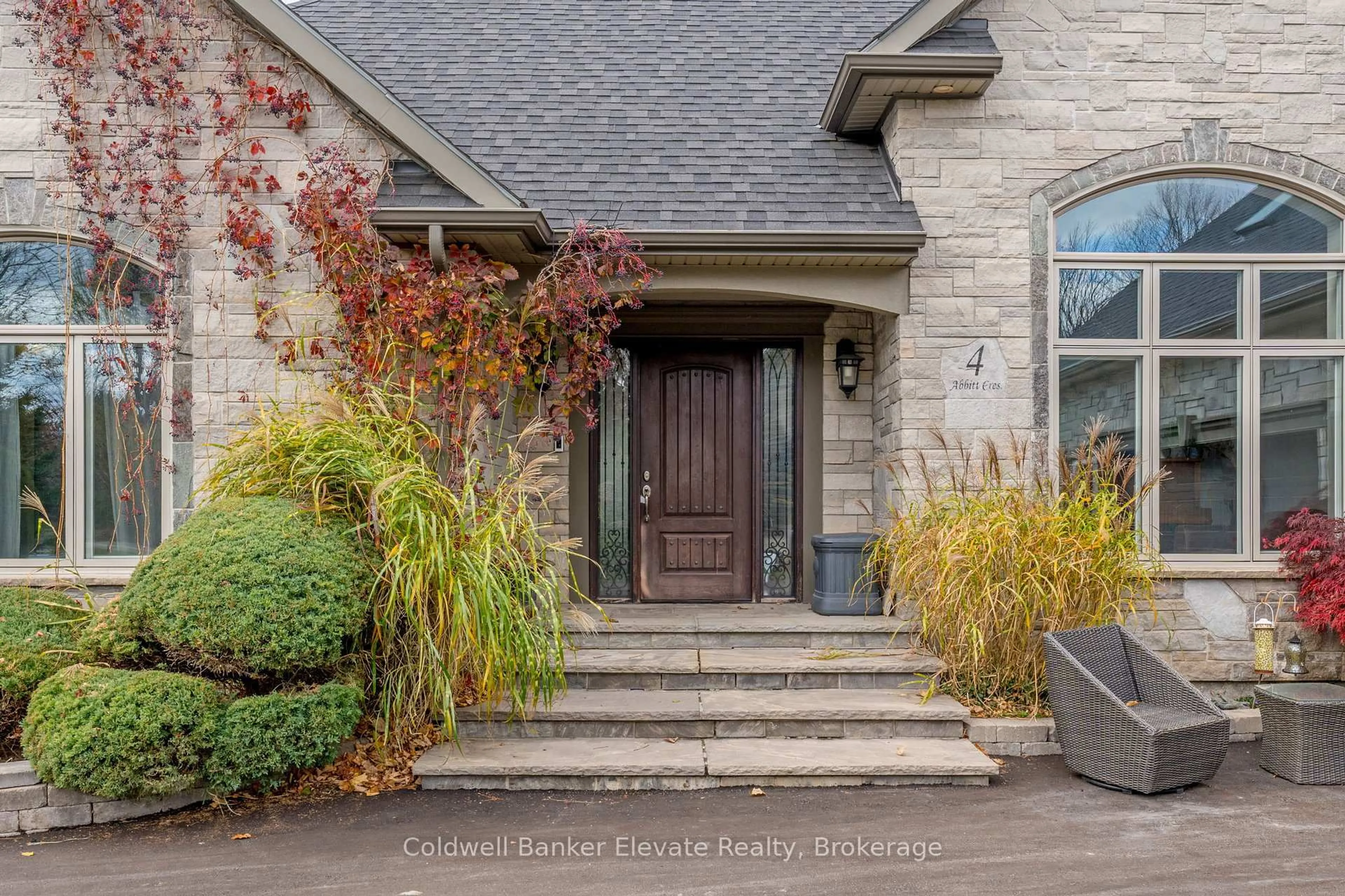 Unknown for 4 Abbitt Cres, Halton Hills Ontario L7A 1A6