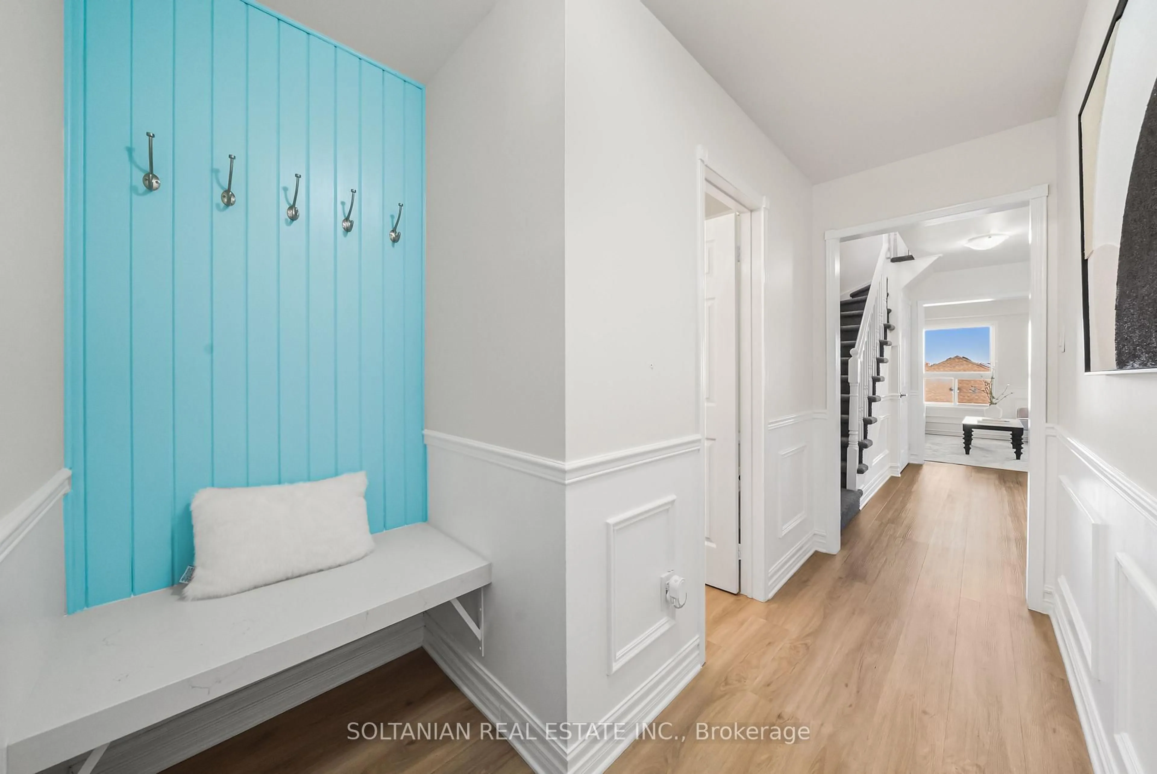 Indoor entryway for 71 Tiller Tr, Brampton Ontario L6X 4S6
