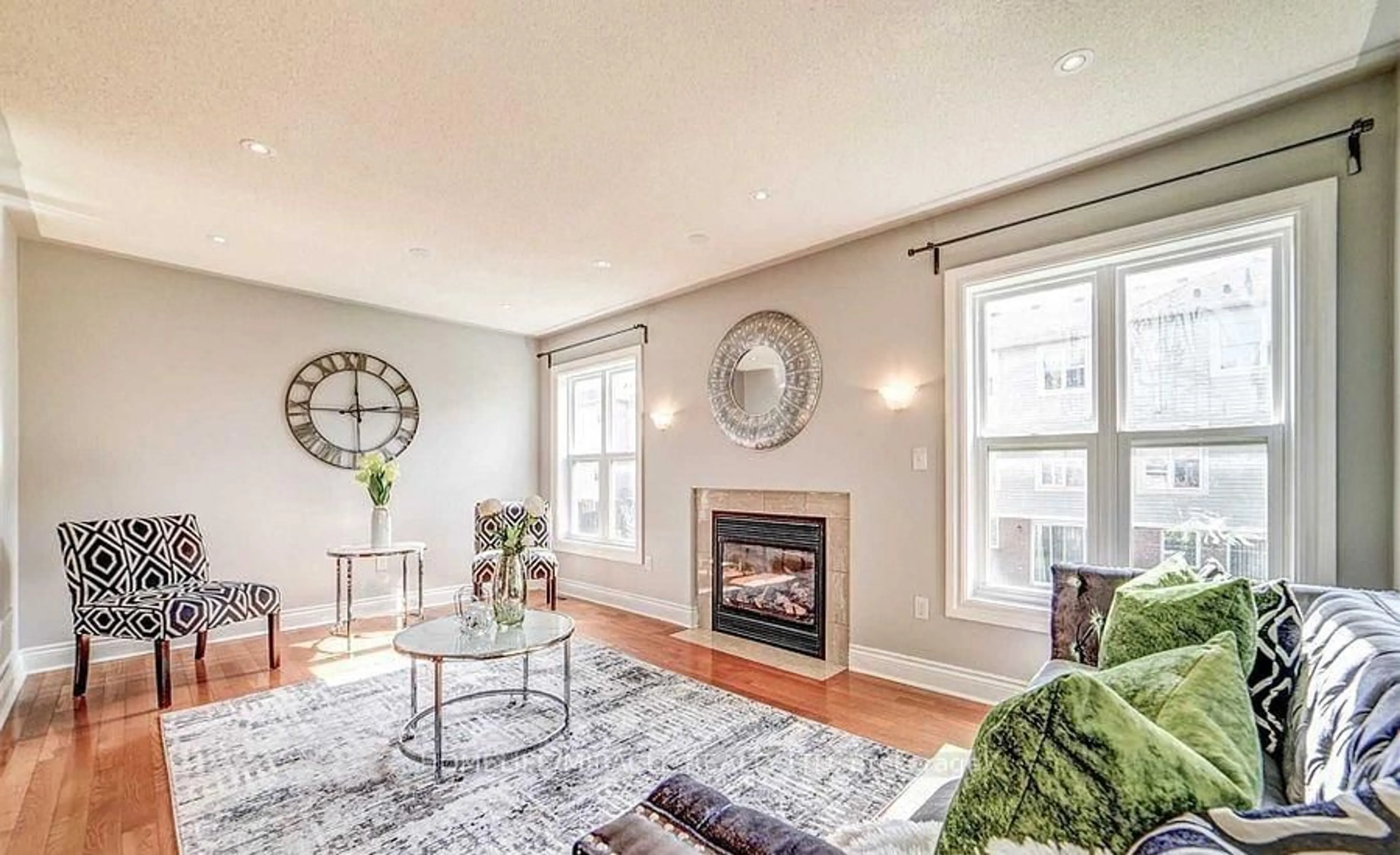 Living room with furniture, unknown for 5980 Whitehorn Ave #38, Mississauga Ontario L5A 5X2