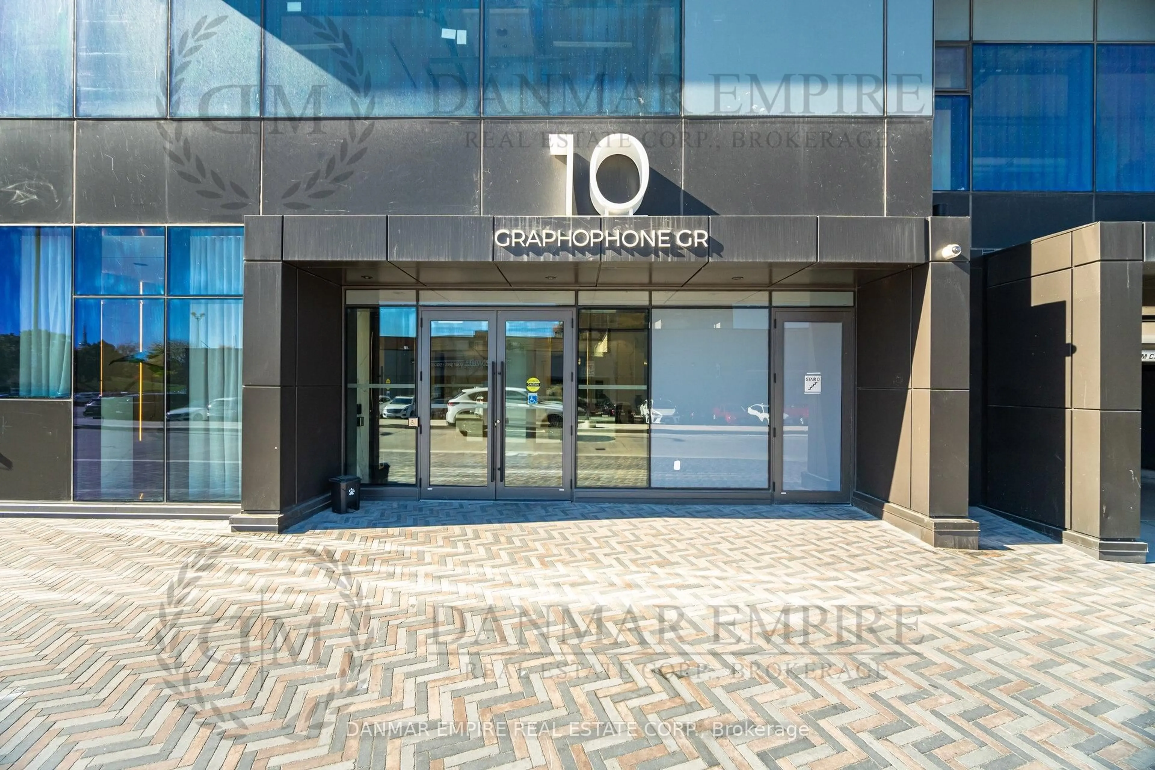Indoor foyer for 10 Graphophone Grve #1902, Toronto Ontario M6H 0E5
