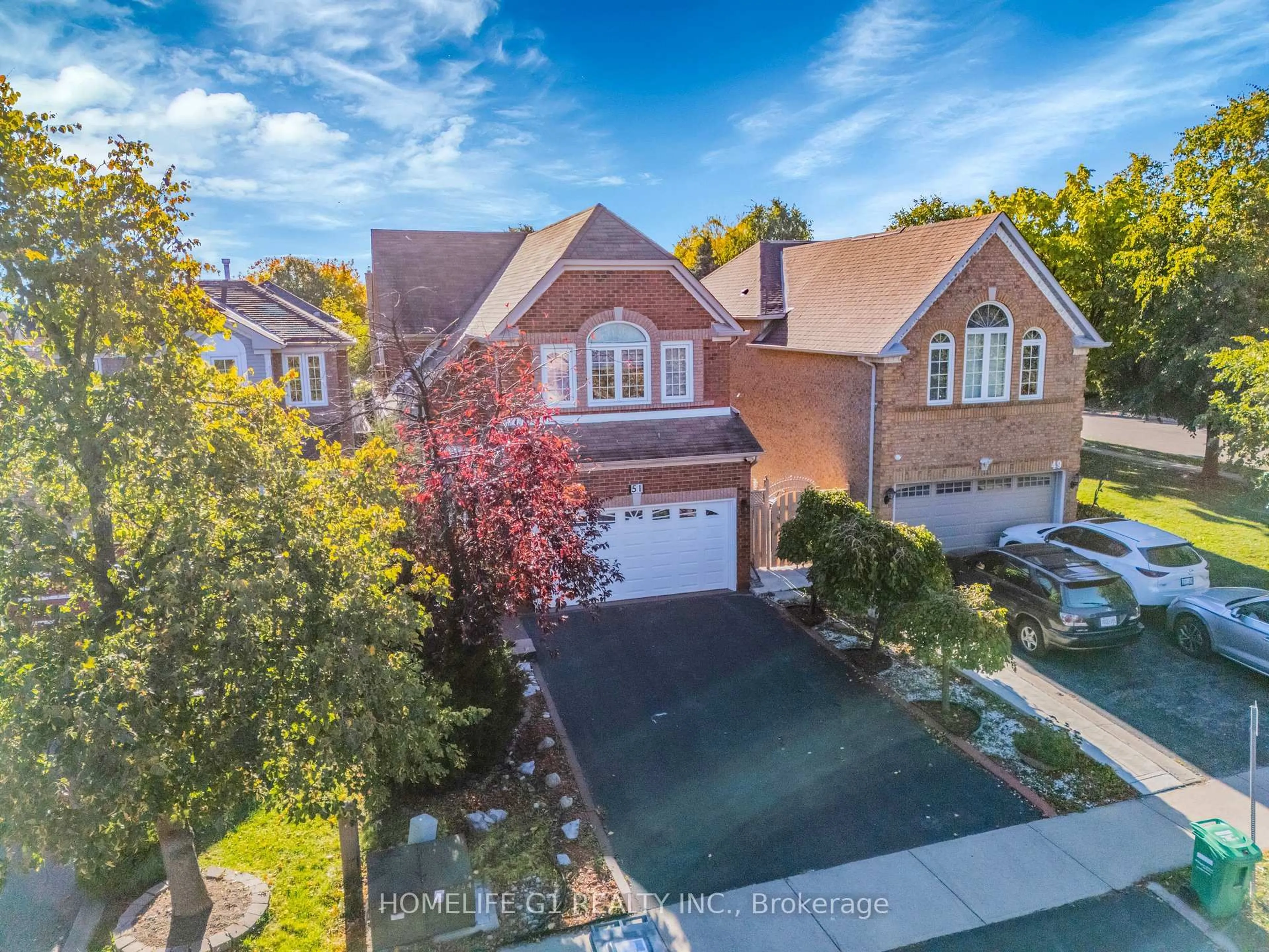 A pic from outside/outdoor area/front of a property/back of a property/a pic from drone, street for 51 Rocky Mountain Cres, Brampton Ontario L6R 1E7