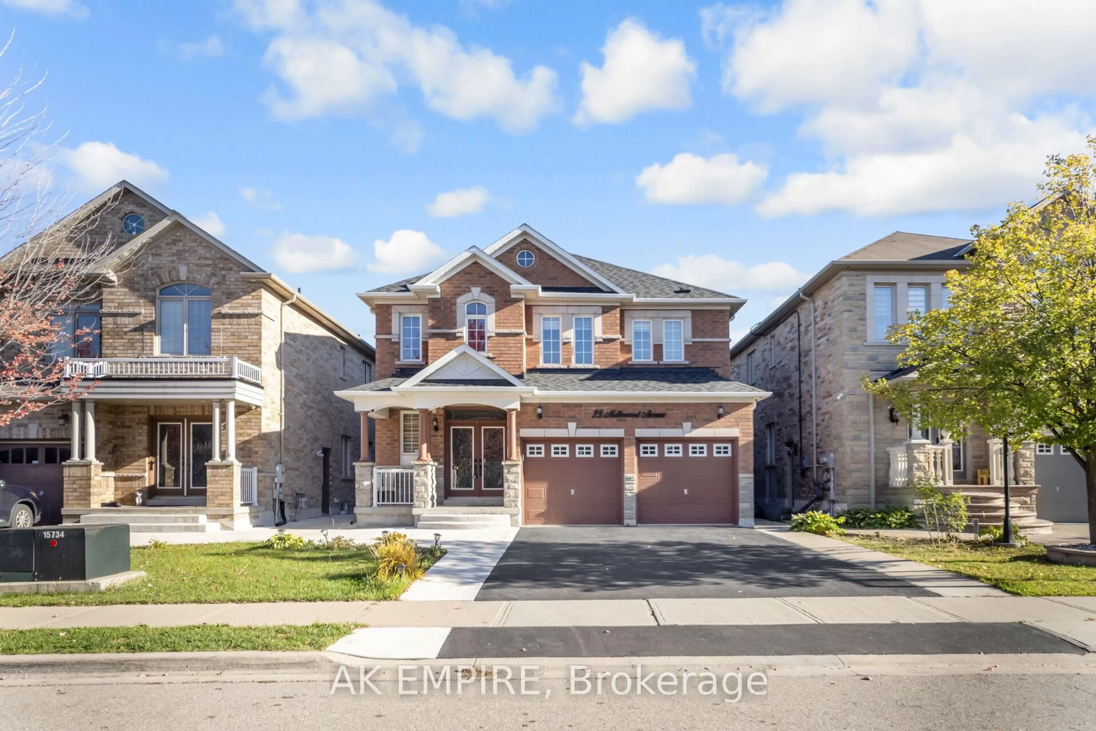 Home with brick exterior material, street for 23 Mellowood Ave, Brampton Ontario L6P 2P2