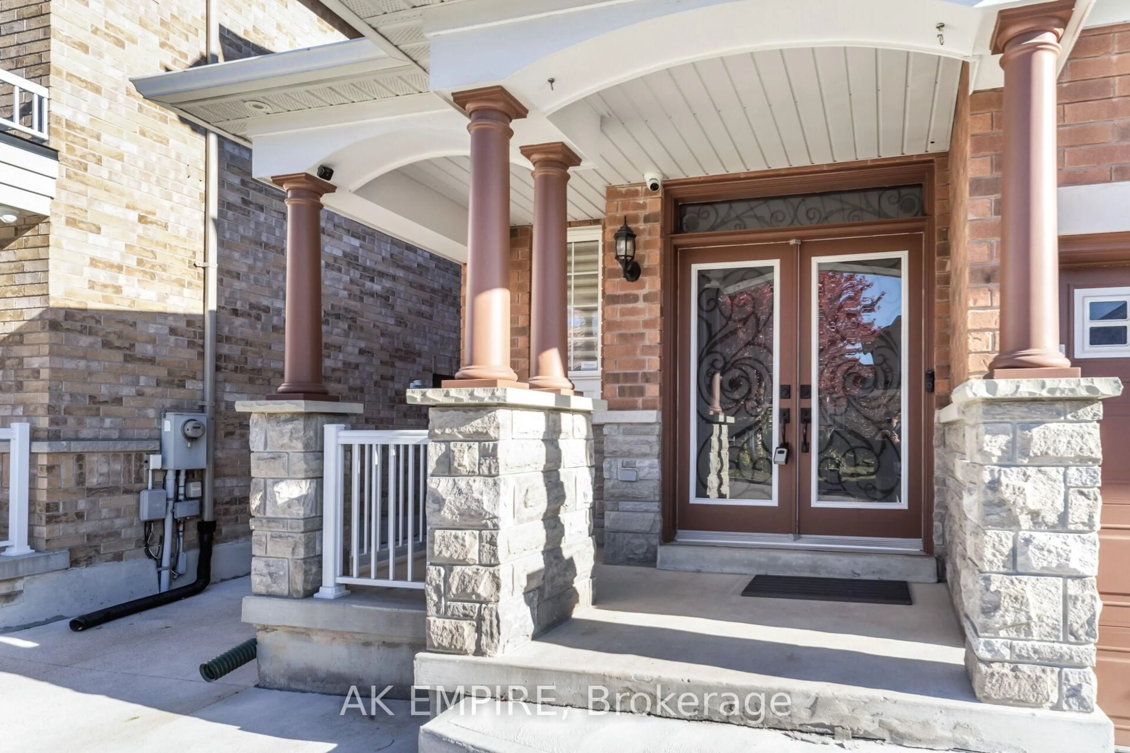 Unknown for 23 Mellowood Ave, Brampton Ontario L6P 2P2
