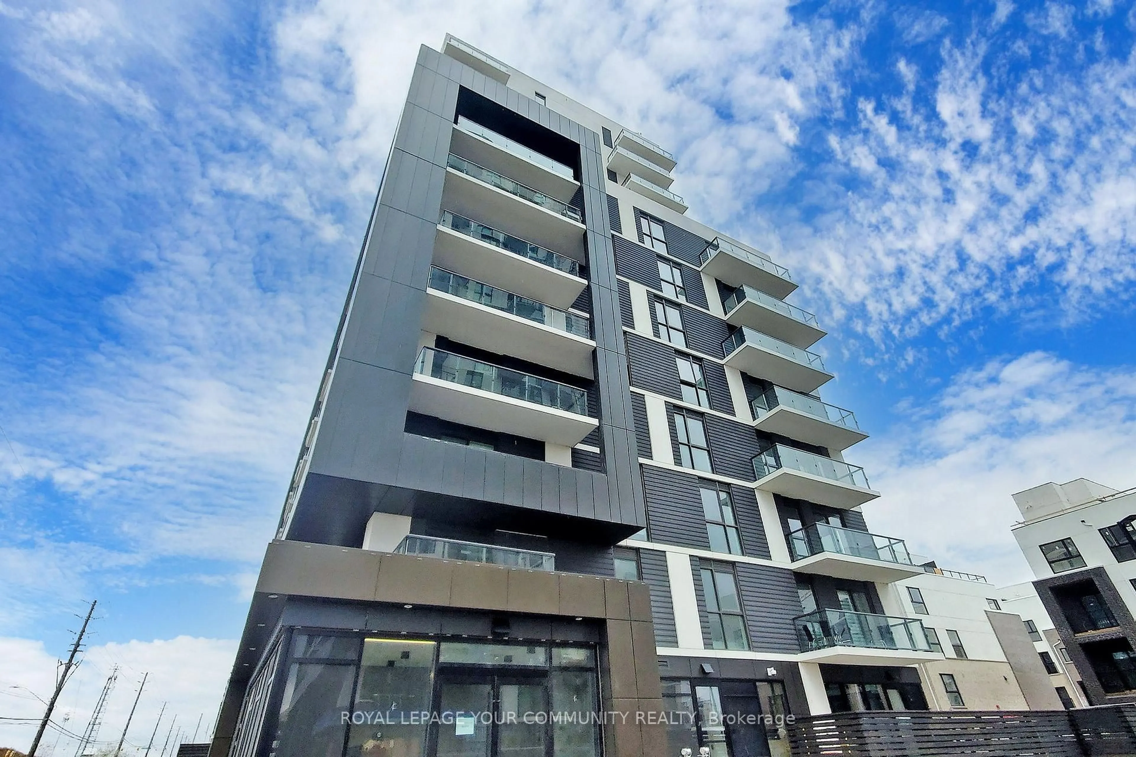 A pic from outside/outdoor area/front of a property/back of a property/a pic from drone, building for 345 Wheat Boom Dr #611, Oakville Ontario L6H 7X4
