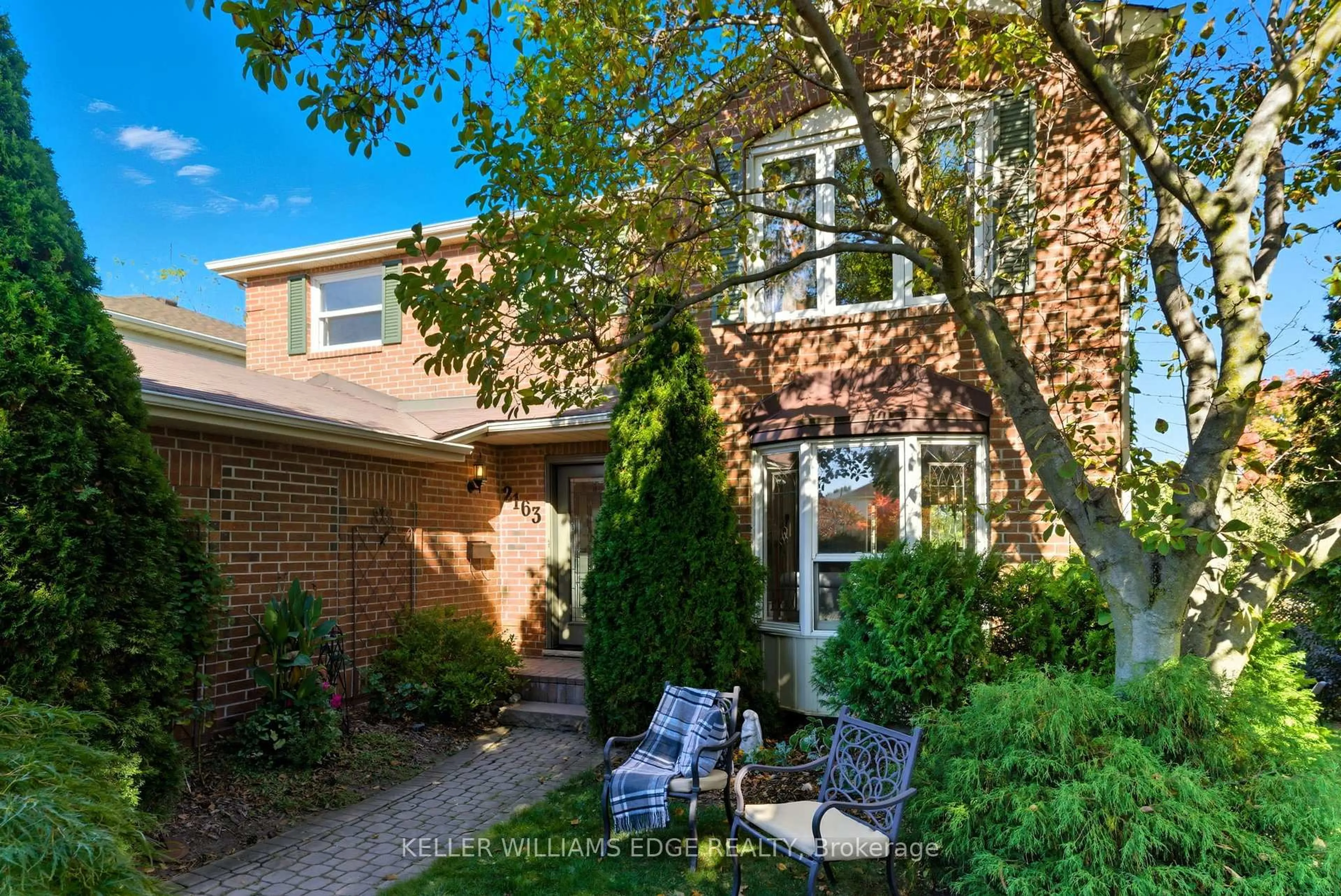 Home with brick exterior material, street for 2163 Winding Way, Burlington Ontario L7M 2Y2