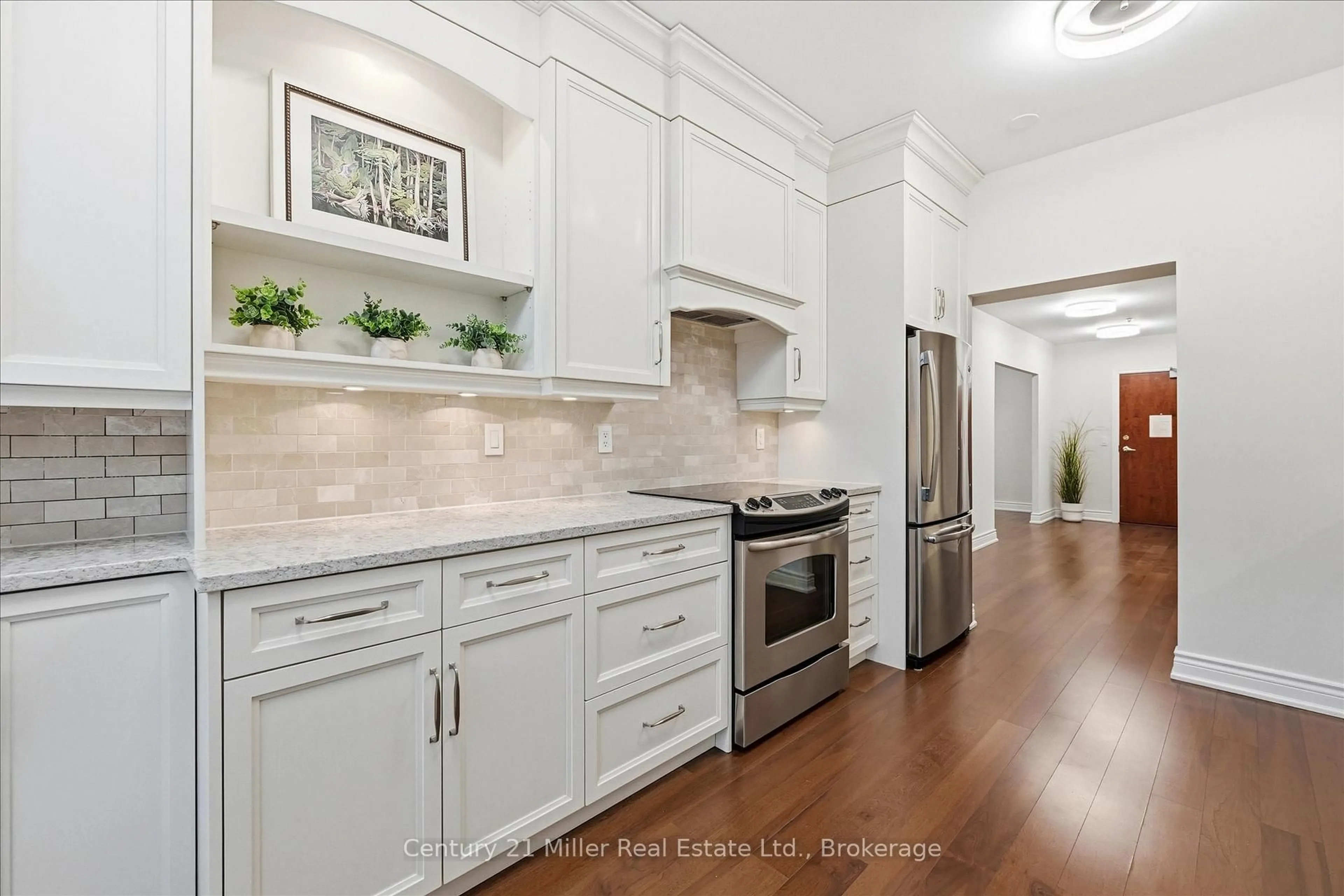 Open concept kitchen, ceramic/tile floor for 100 Burloak Dr #2110, Burlington Ontario L7L 6P6