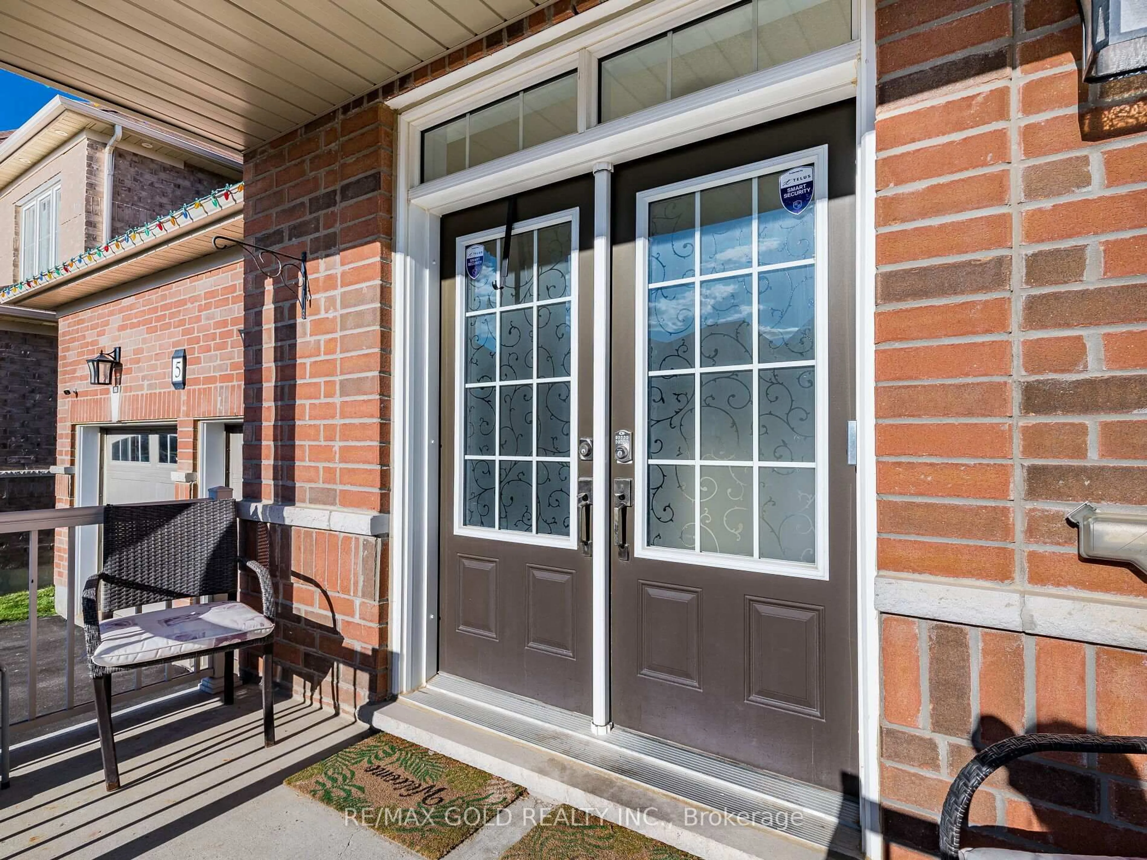 Indoor entryway for 5 Fryent St, Brampton Ontario L7A 4N3