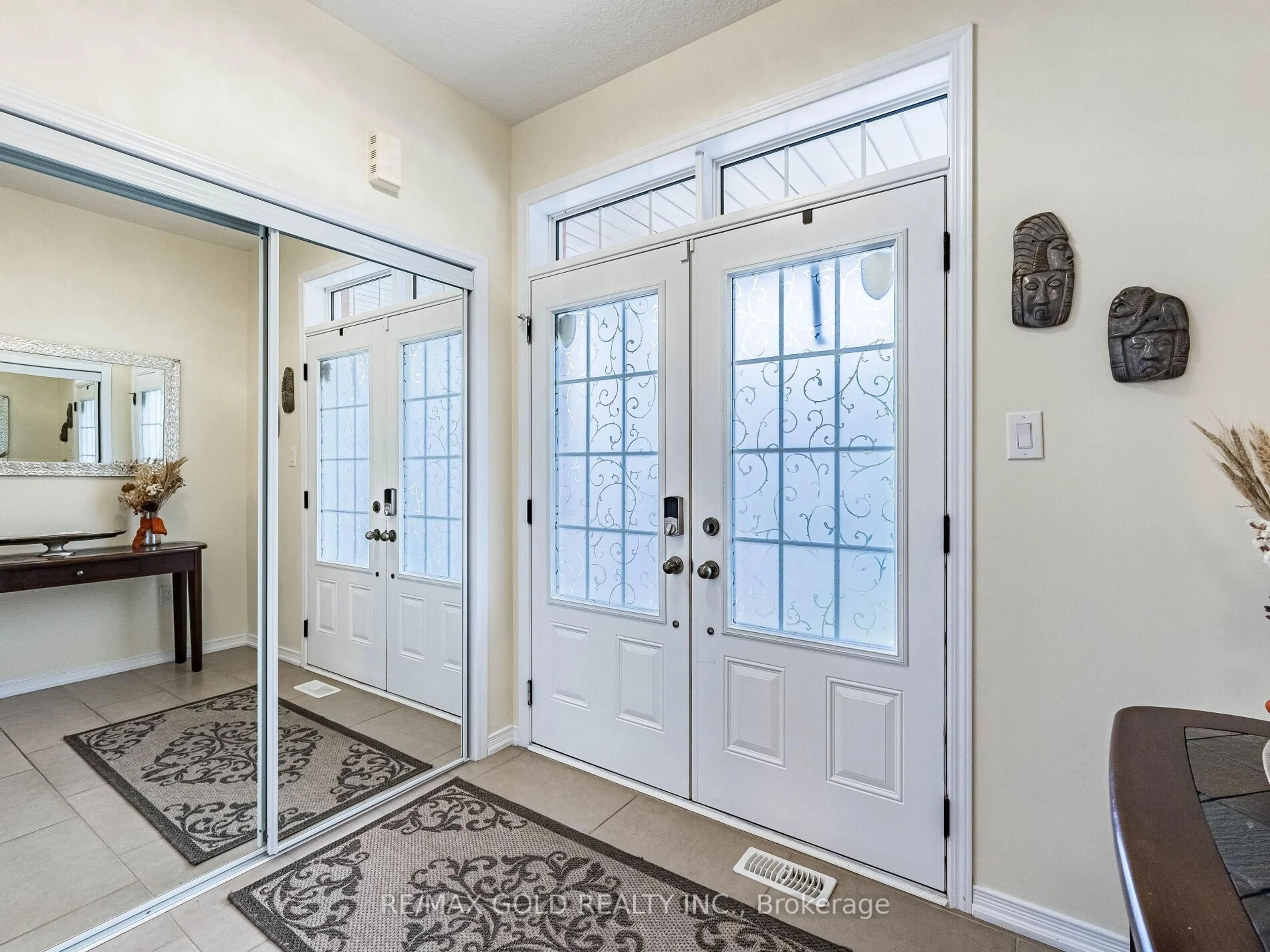 Indoor entryway for 5 Fryent St, Brampton Ontario L7A 4N3