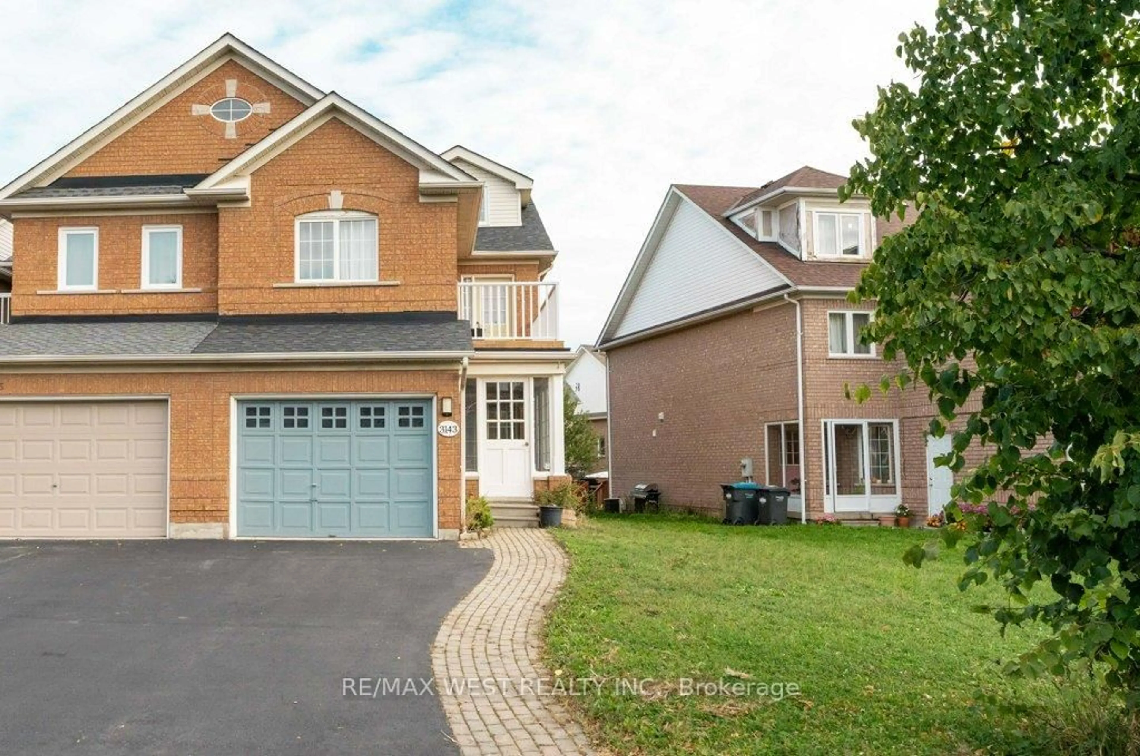 Home with brick exterior material, street for 3143 Clayhill Rd, Mississauga Ontario L5B 4J3