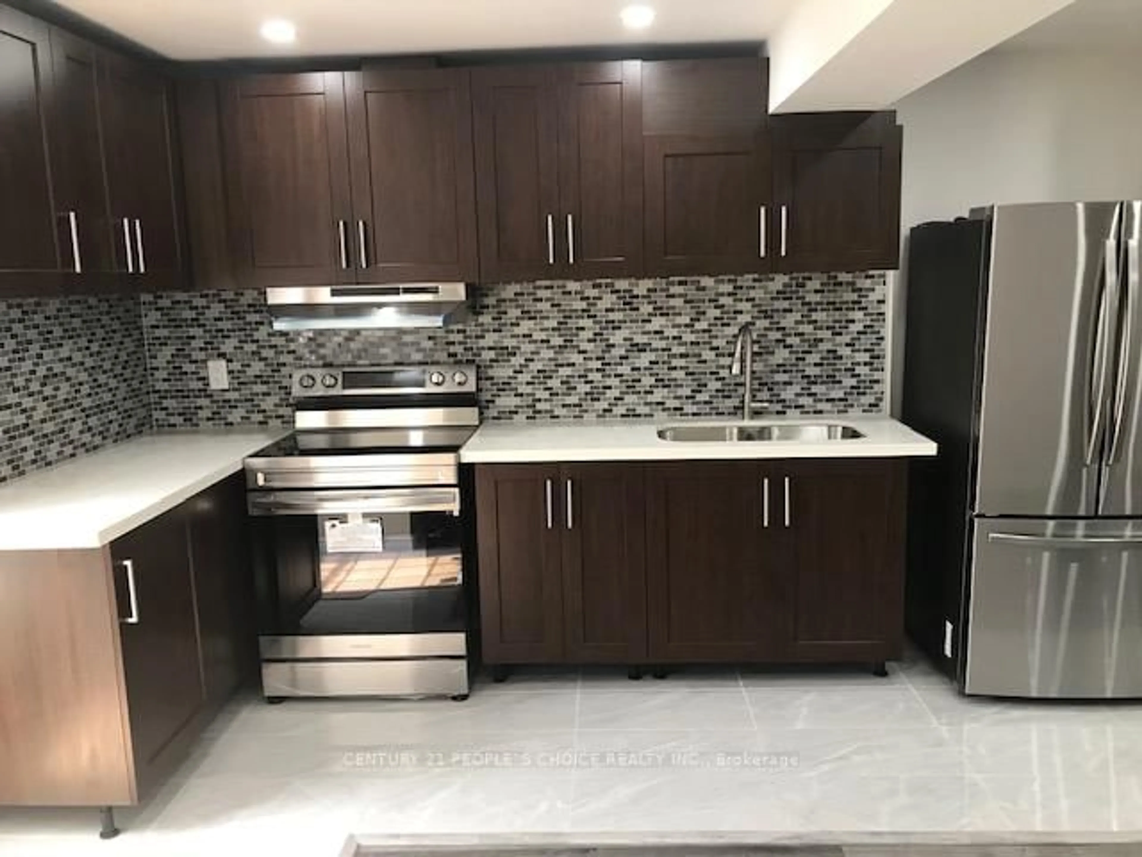 Standard kitchen, ceramic/tile floor for 20 Ridgehaven Crt, Brampton Ontario L6P 3K7
