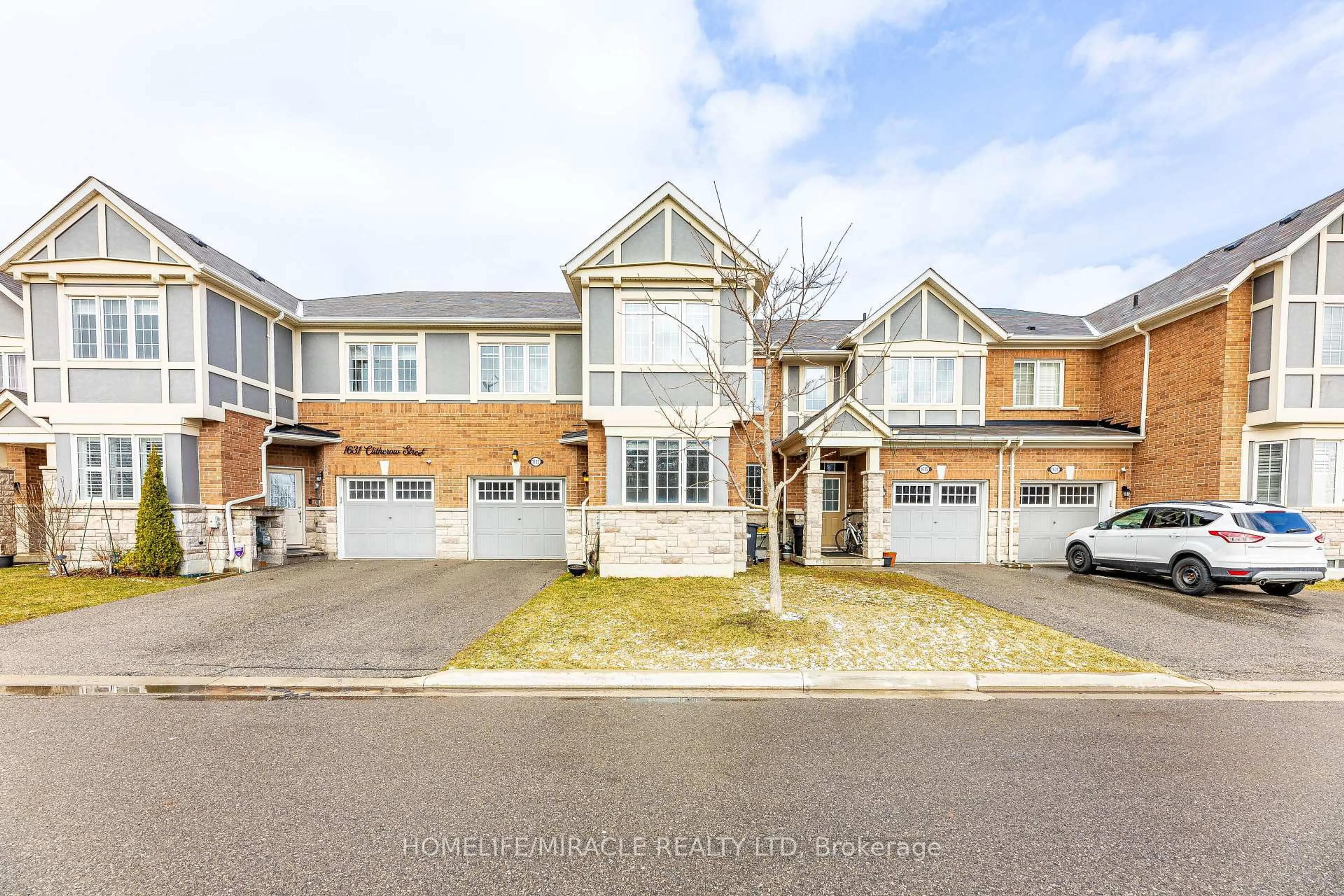 A pic from outside/outdoor area/front of a property/back of a property/a pic from drone, street for 1633 Clitherow St, Milton Ontario L9E 0A2
