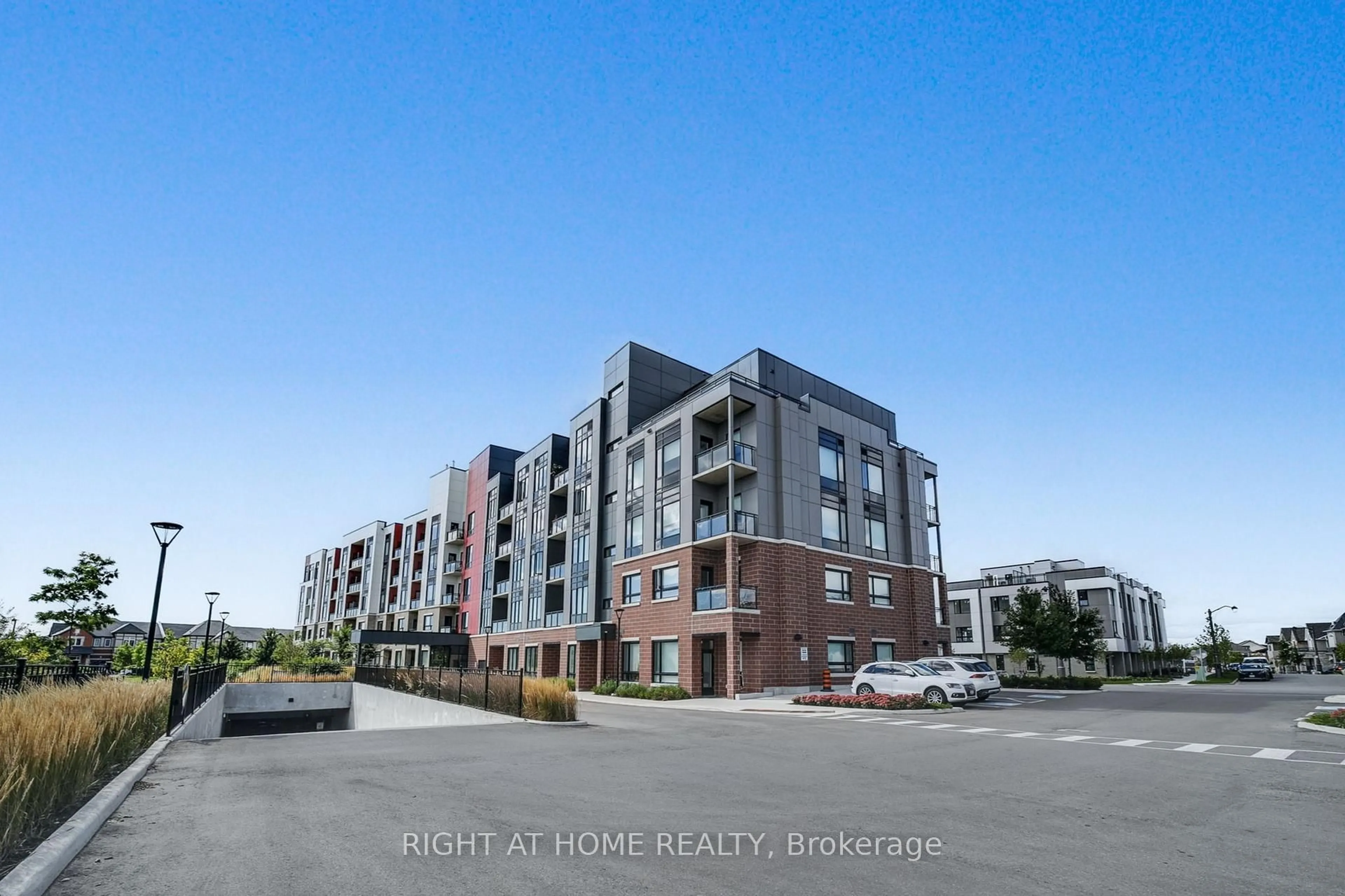 A pic from outside/outdoor area/front of a property/back of a property/a pic from drone, unknown for 3265 Carding Mill Tr #218, Oakville Ontario L6M 0W6