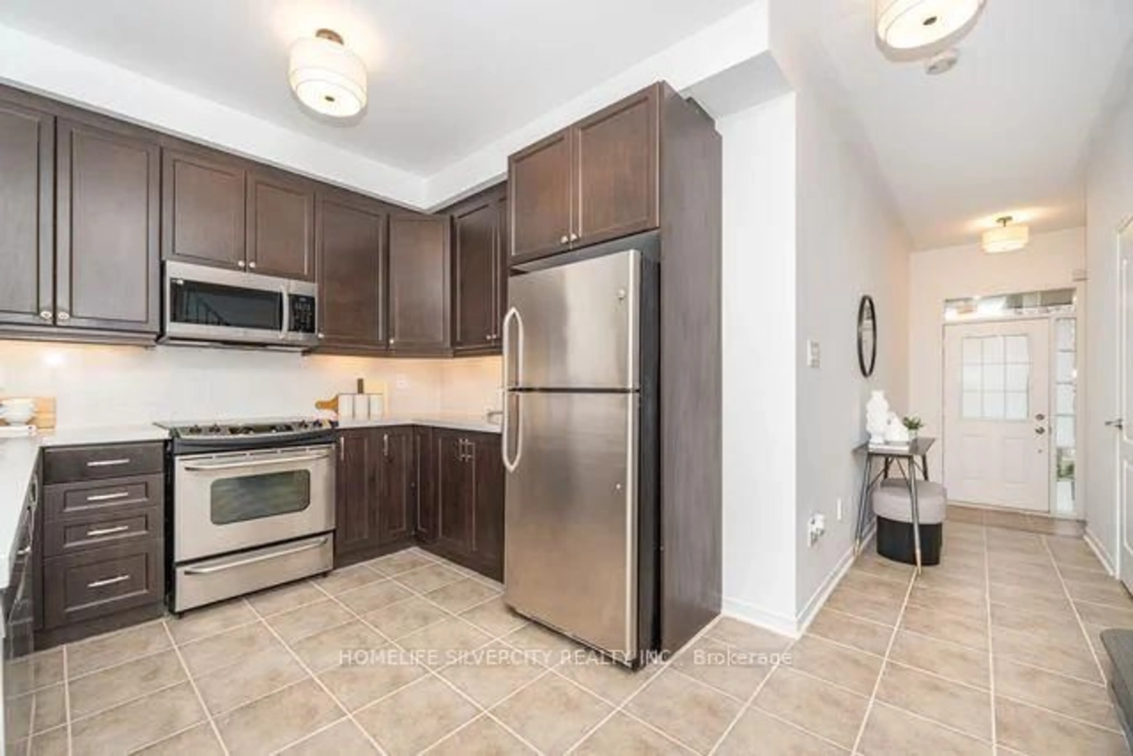 Standard kitchen, ceramic/tile floor for 2397 Whistling Springs Cres, Oakville Ontario L6M 0C3
