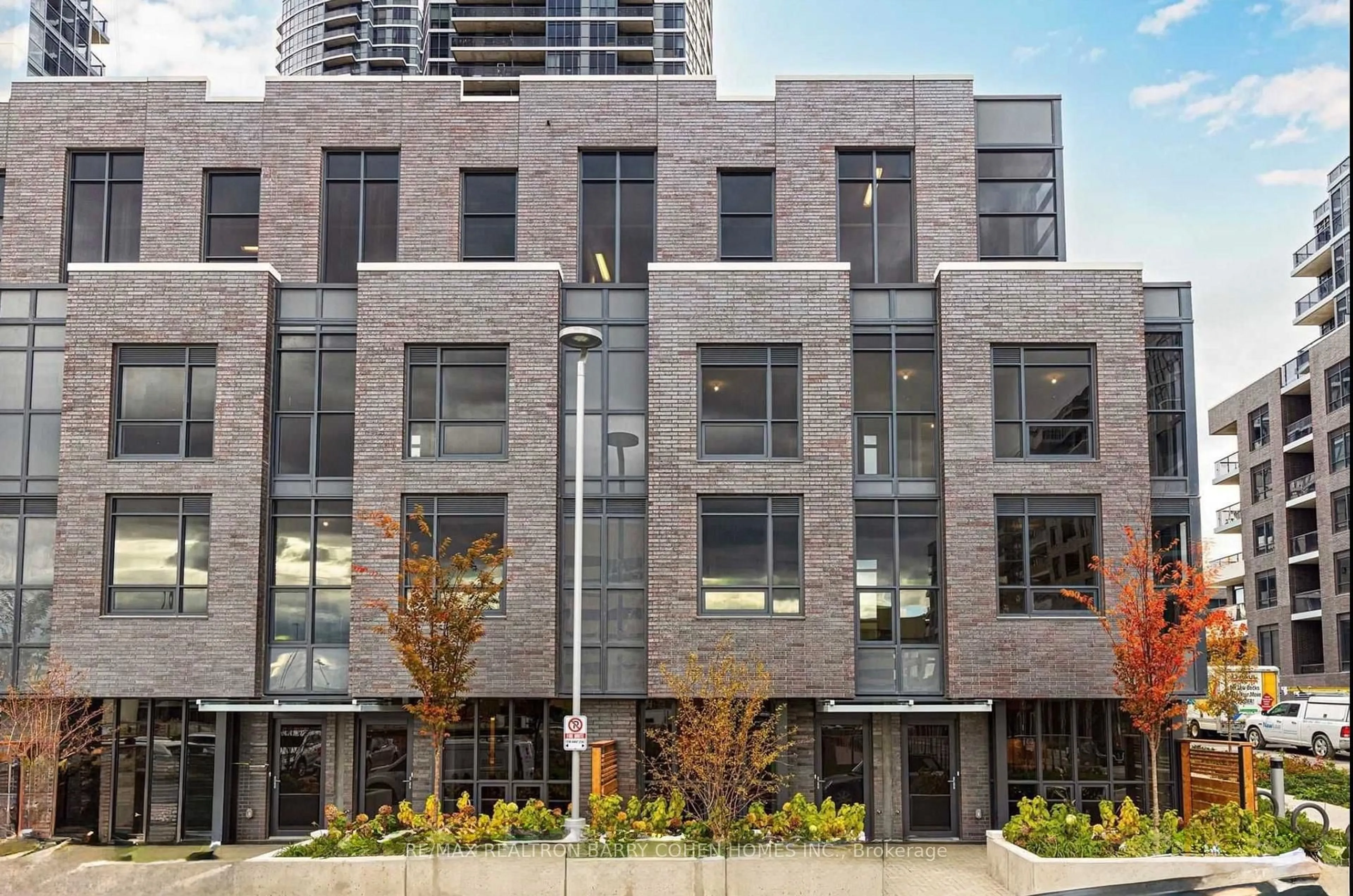 Unknown for 30 Gibbs Rd #105, Toronto Ontario M9B 0E4