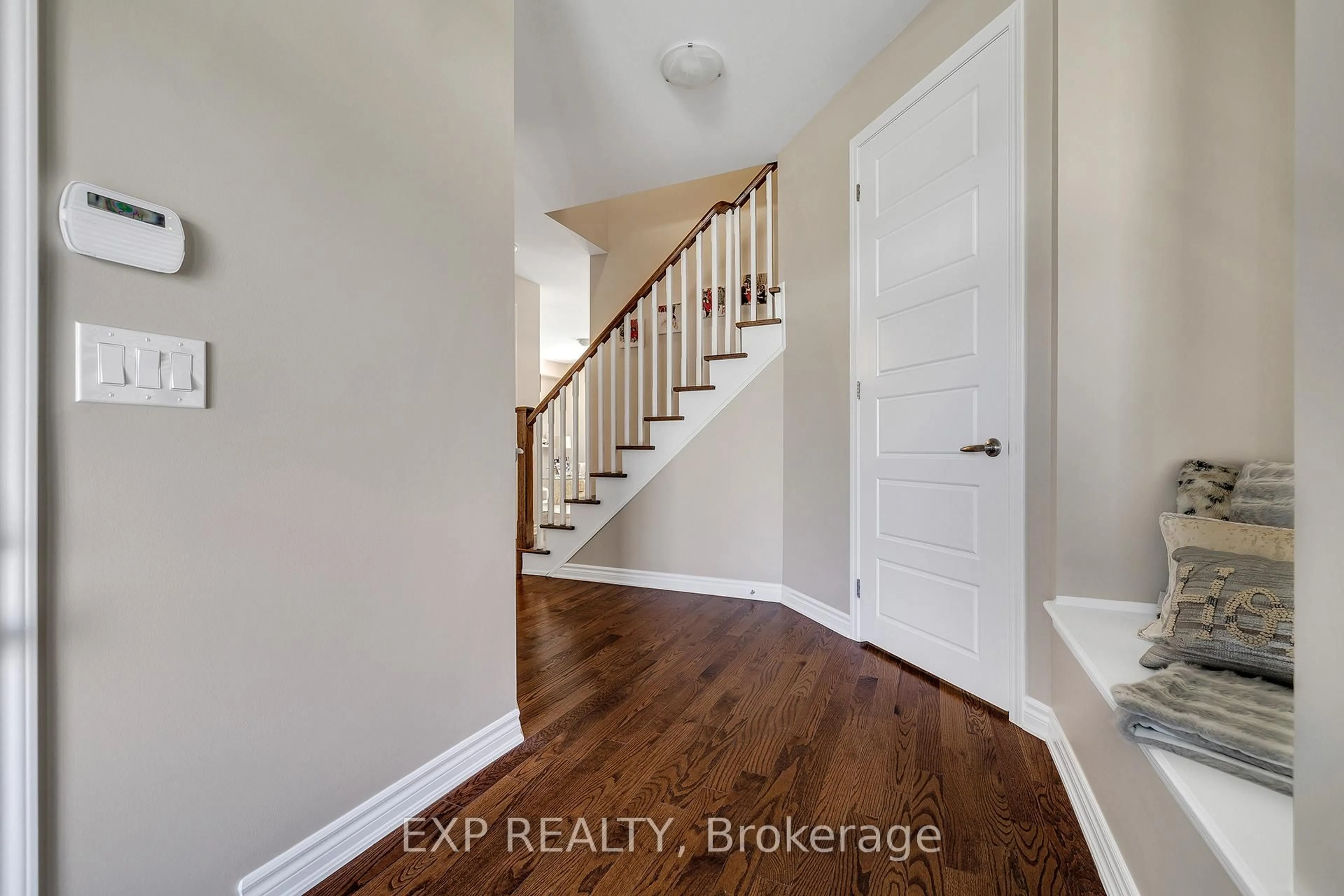 Indoor entryway for 1394 Day Terr, Milton Ontario L9E 1E2