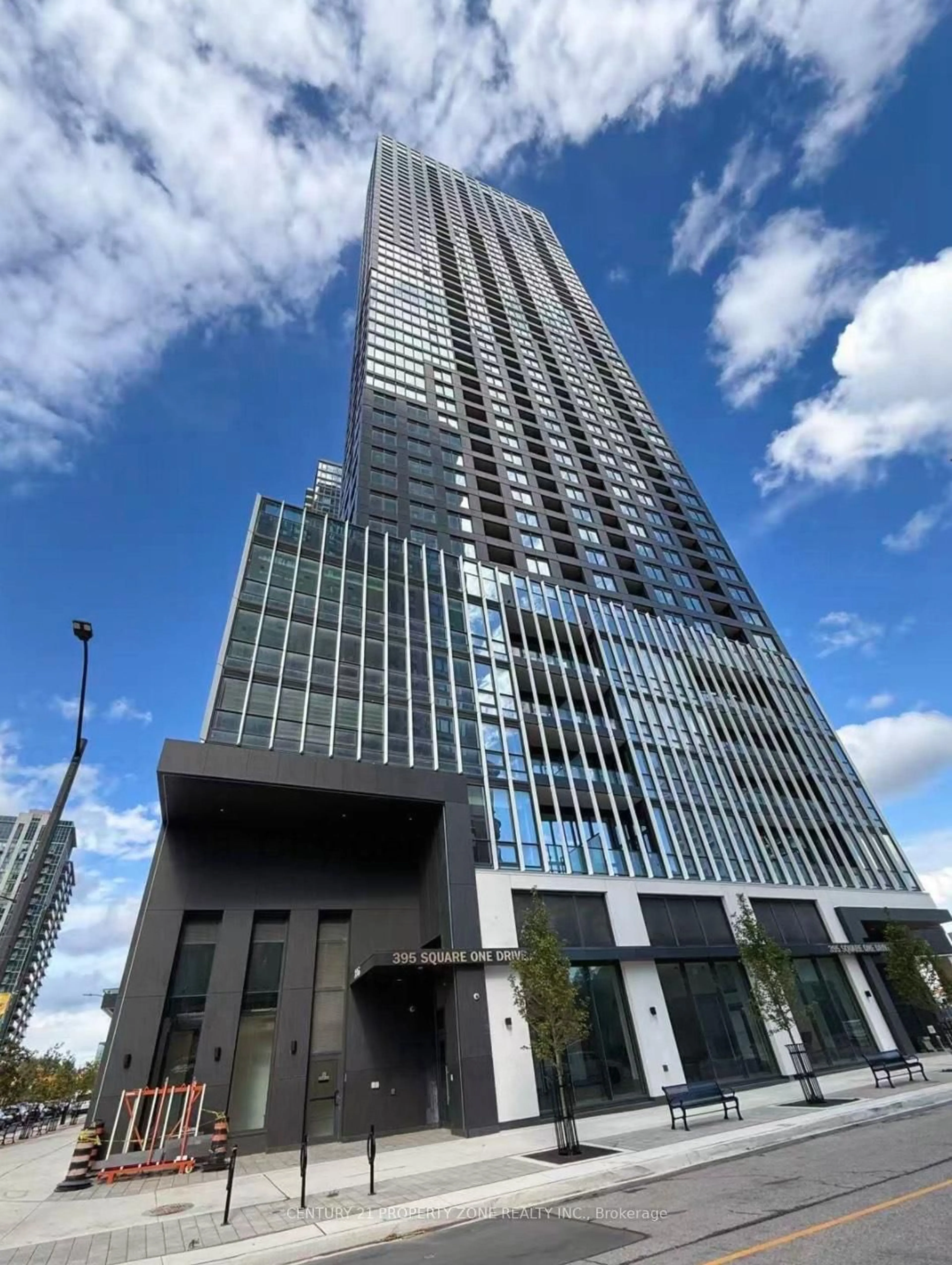 Indoor foyer for 395 Square One Dr #3902, Mississauga Ontario L5B 0P6