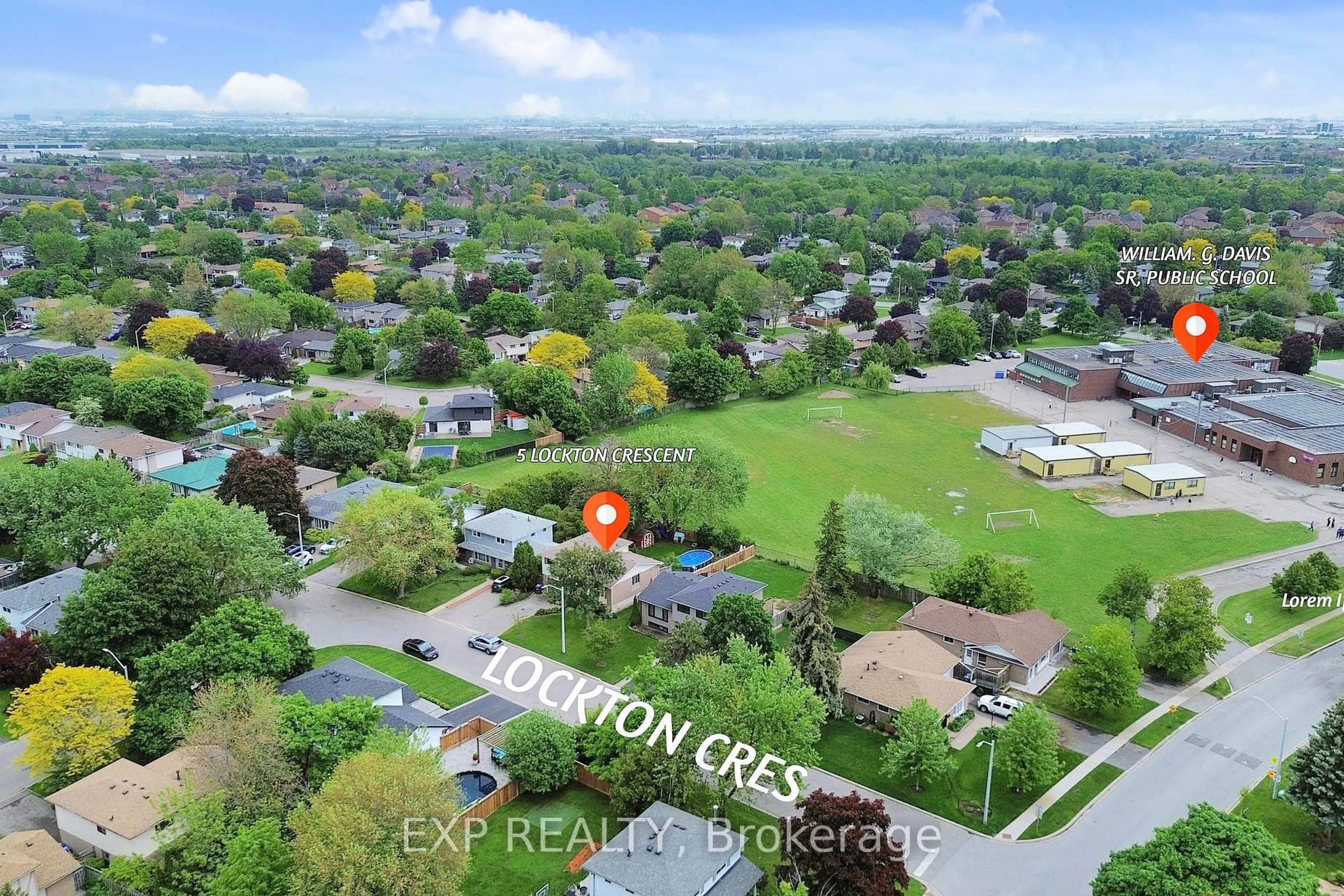 A pic from outside/outdoor area/front of a property/back of a property/a pic from drone, street for 5 Lockton Cres, Brampton Ontario L6W 1C2