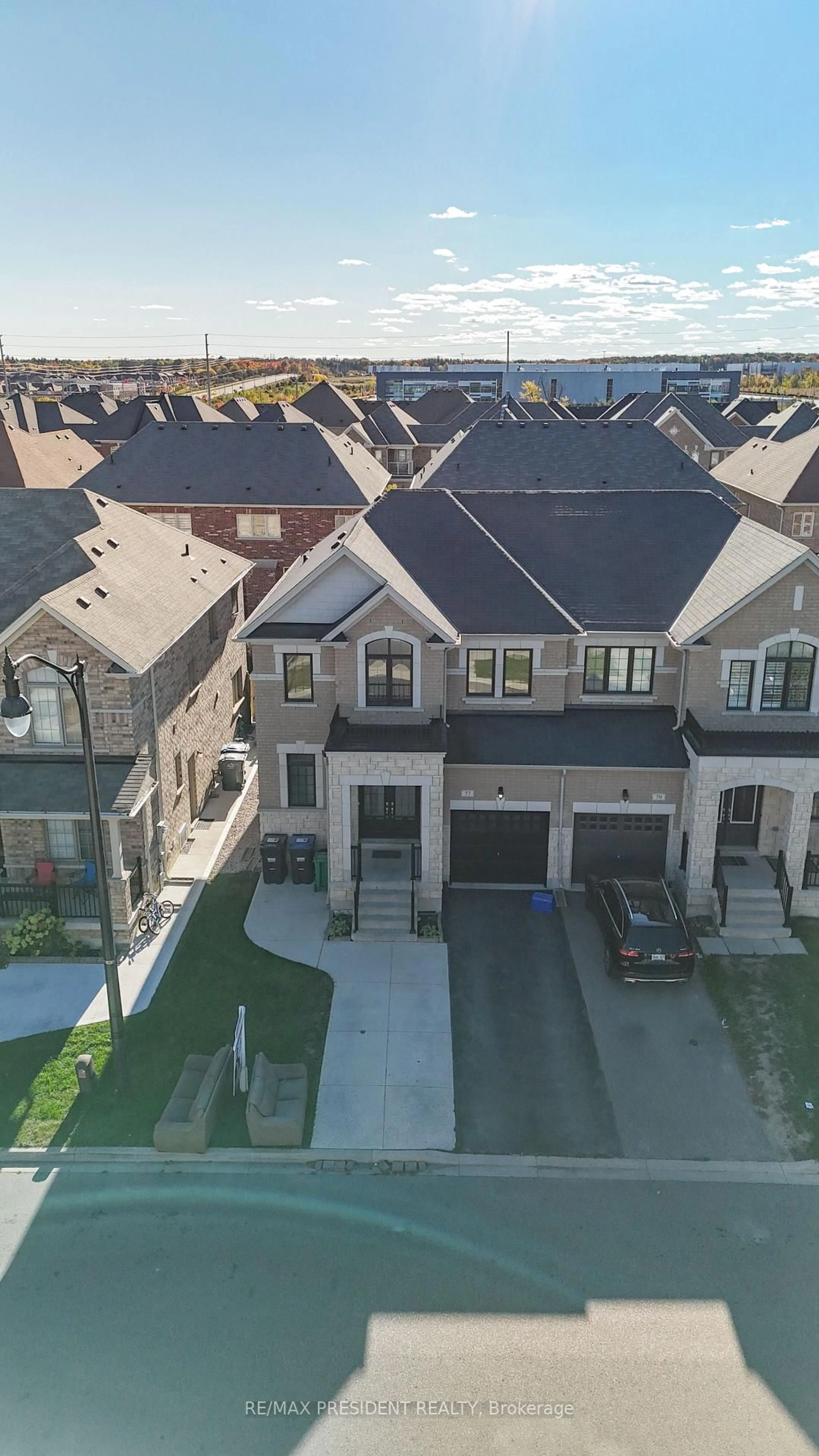A pic from outside/outdoor area/front of a property/back of a property/a pic from drone, unknown for 77 Zelda Rd, Brampton Ontario L6R 3V3