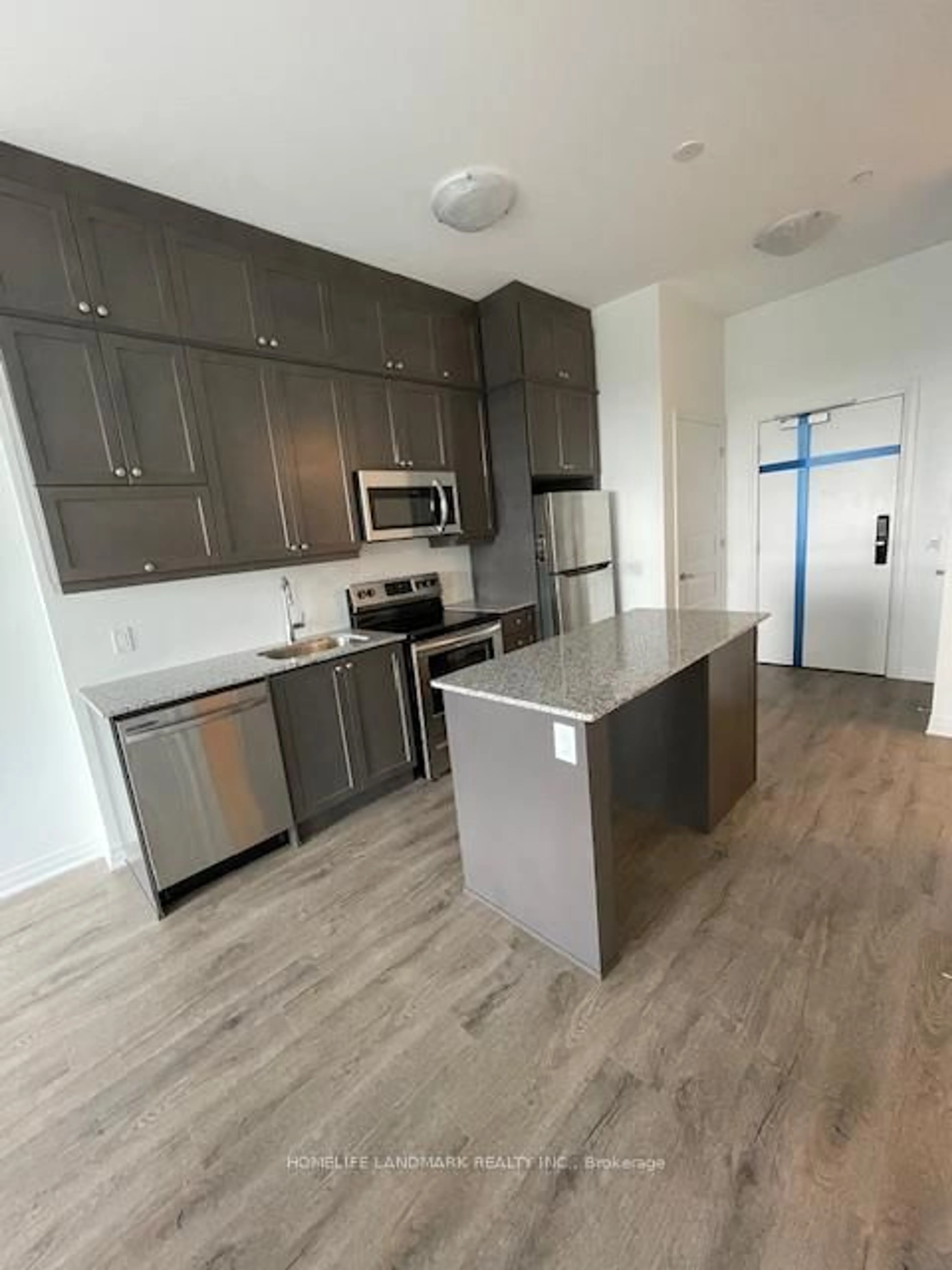 Open concept kitchen, unknown for 95 Dundas St #411, Oakville Ontario L6M 5N4