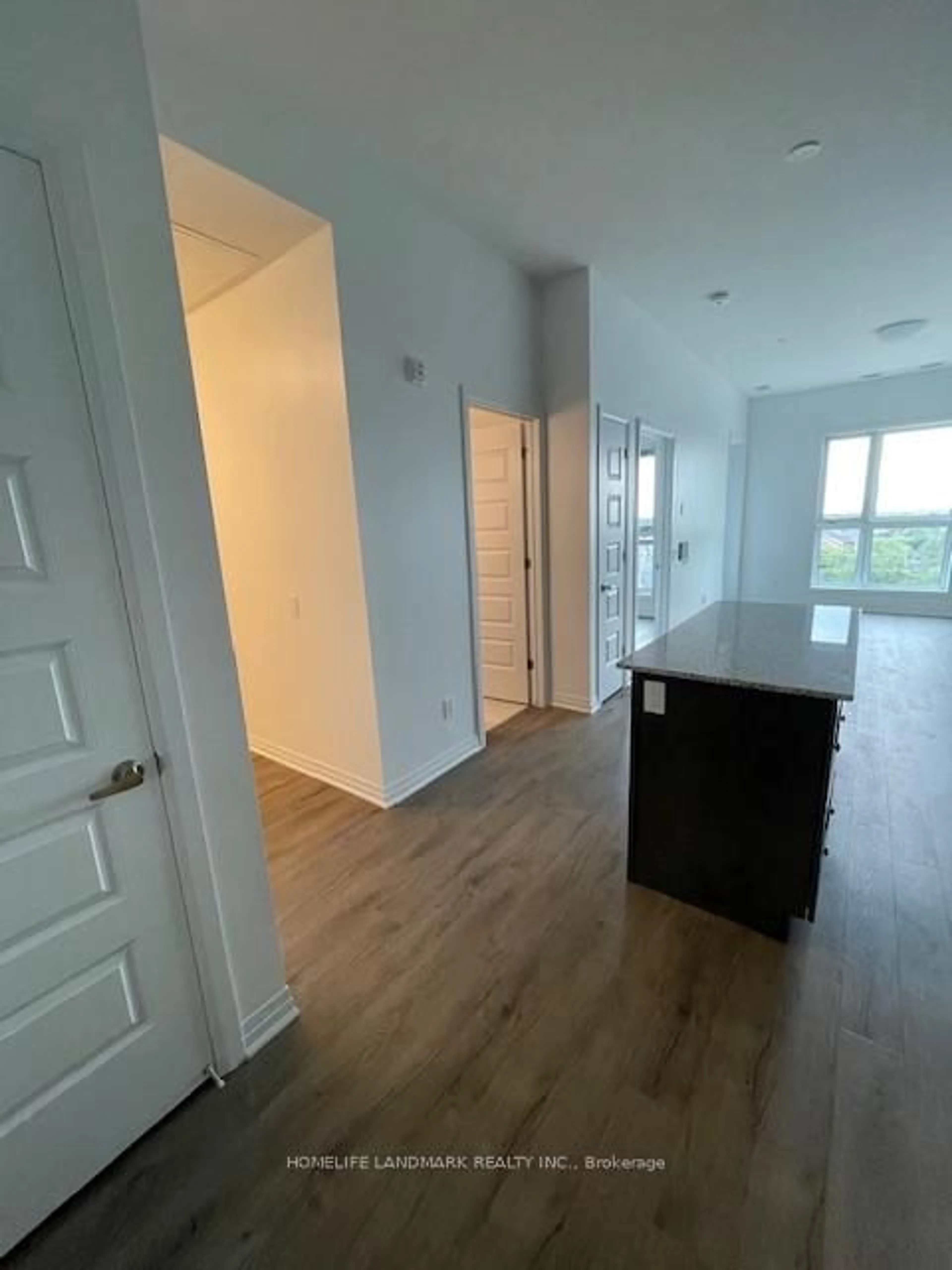 A pic of a room for 95 Dundas St #411, Oakville Ontario L6M 5N4