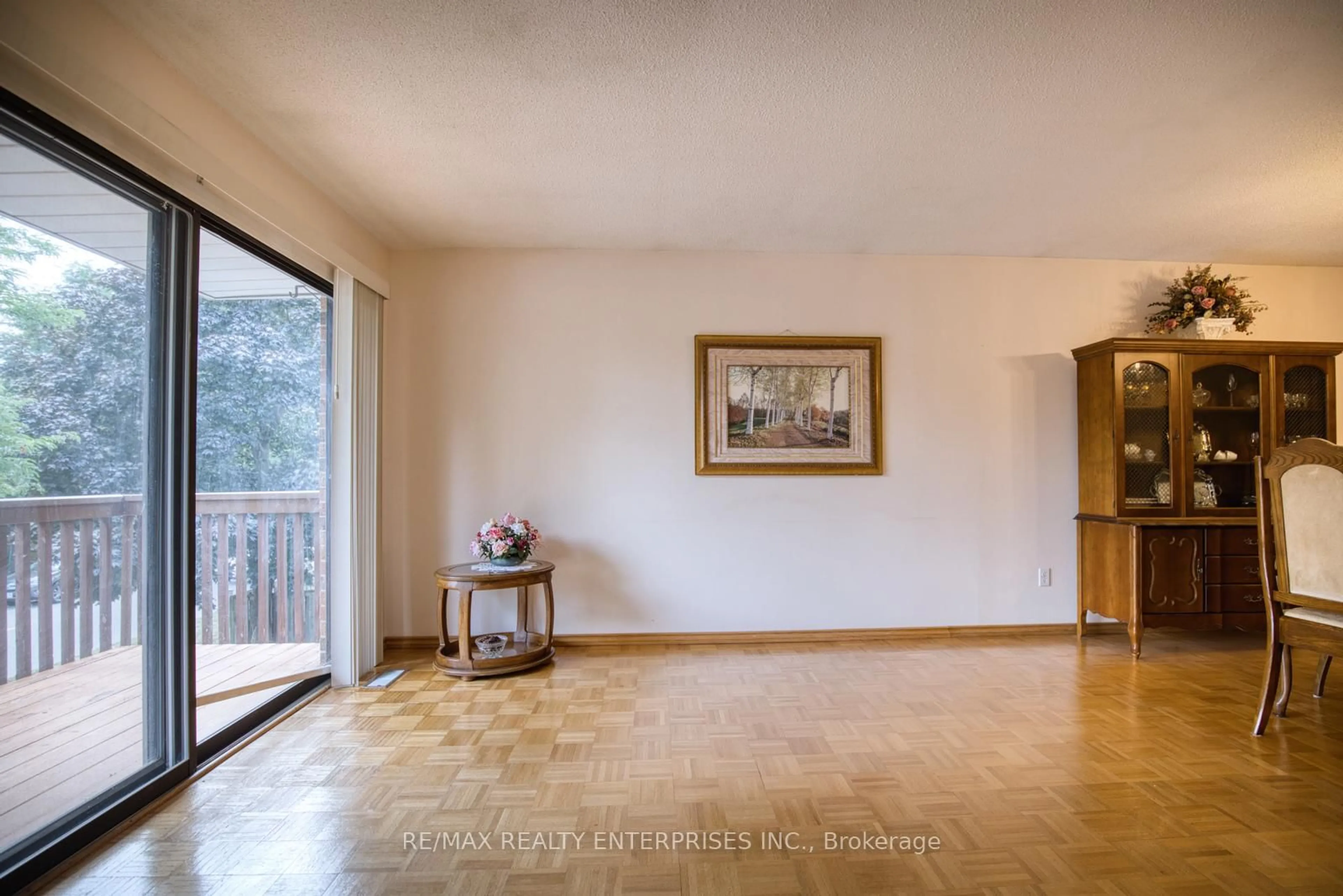 Unknown for 75 Lakecrest Tr, Brampton Ontario L6Z 1S4