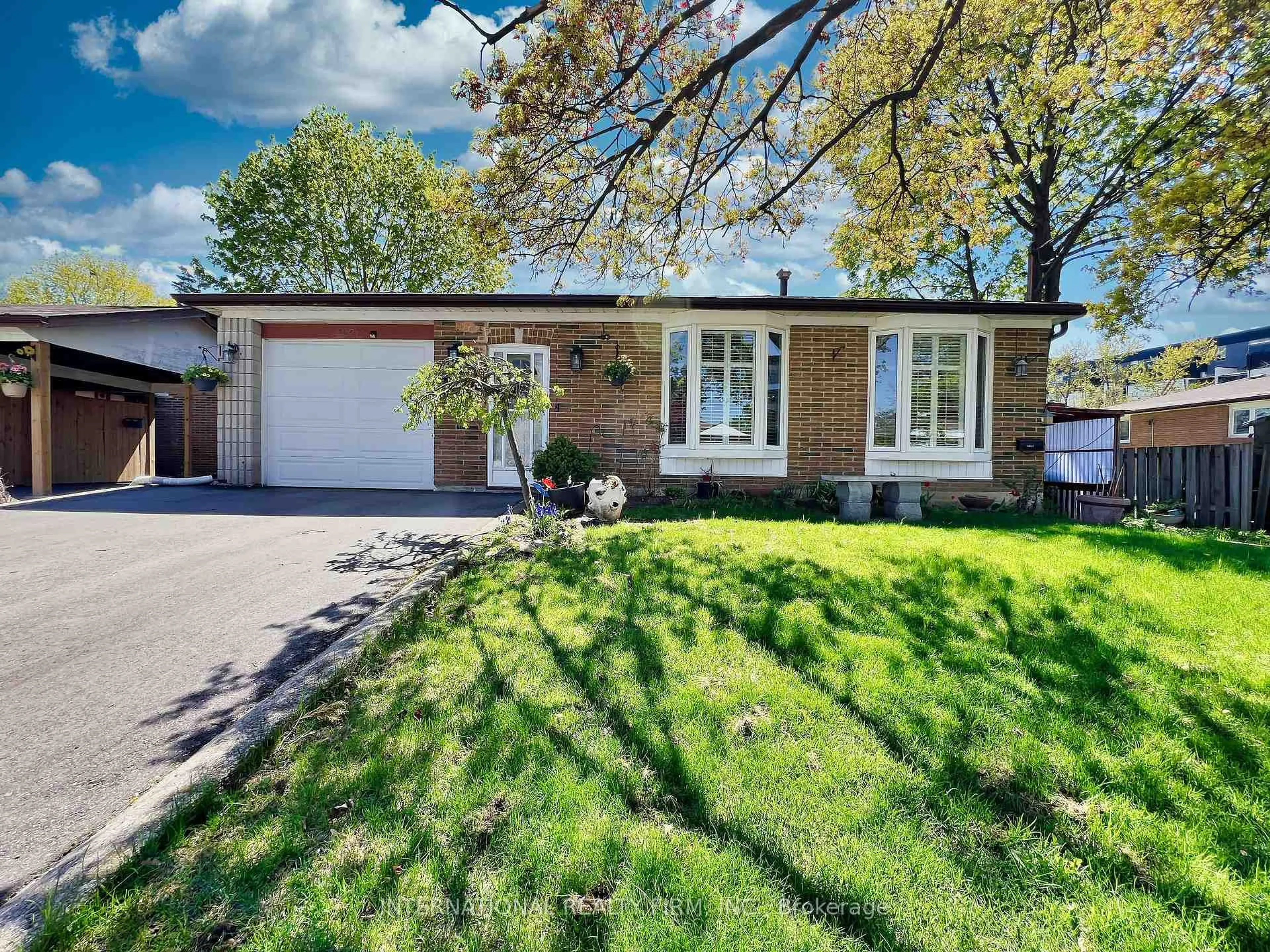 Home with brick exterior material, street for 3602 Dunrankin Dr, Mississauga Ontario L4T 1V9