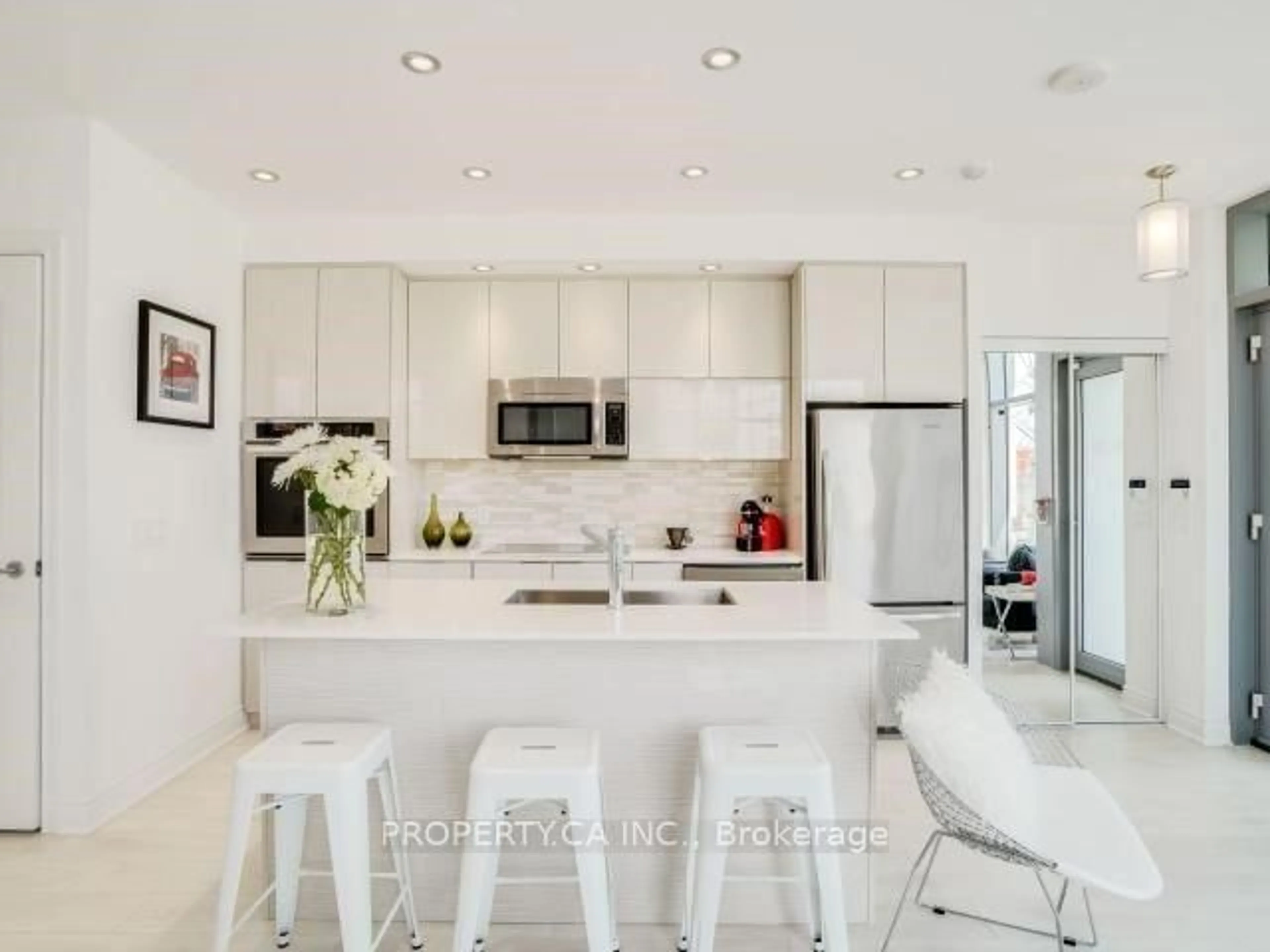 Contemporary kitchen, ceramic/tile floor for 80 Marine Parade Dr #WL08, Toronto Ontario M8V 0A3