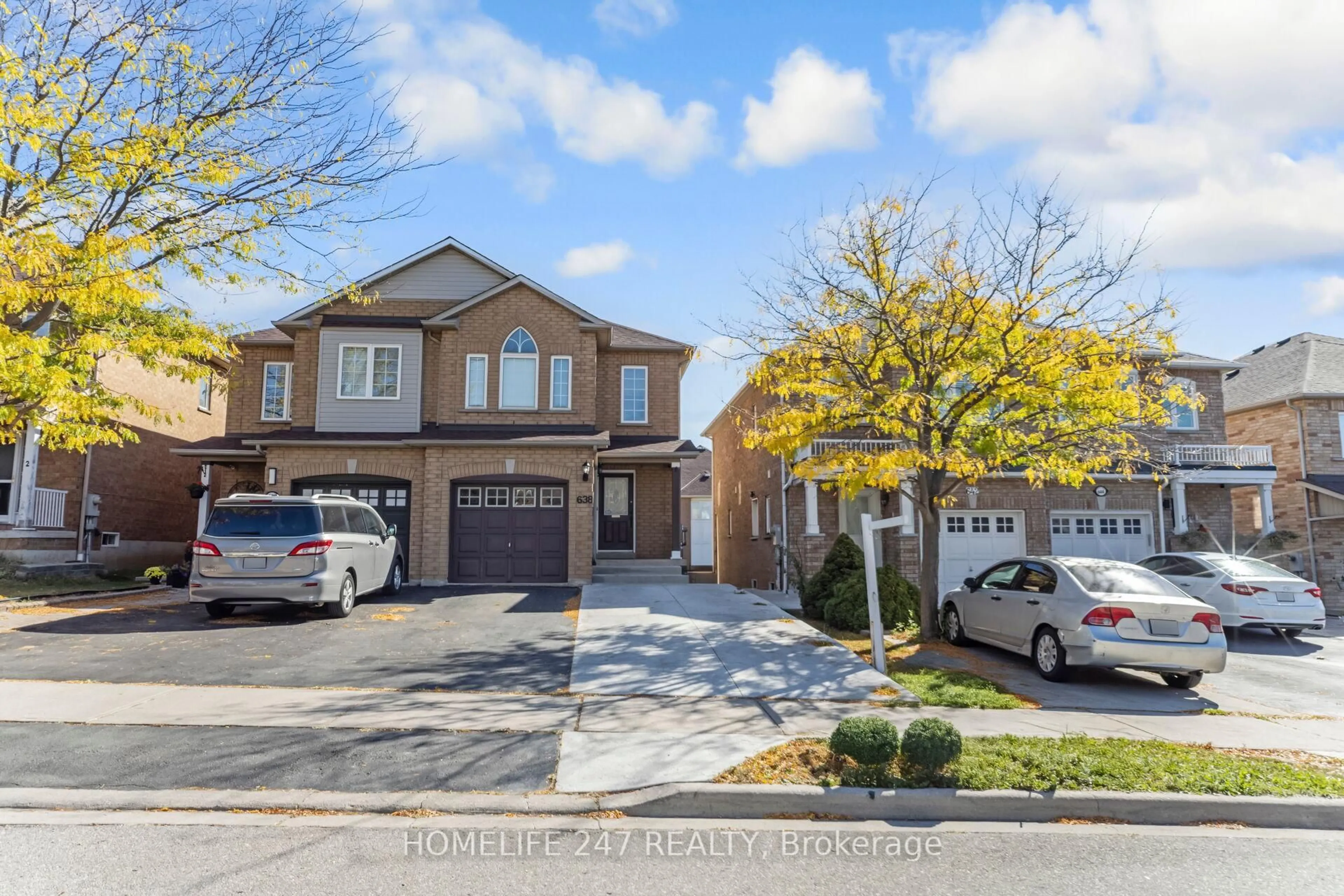 Unknown for 638 Madame St, Mississauga Ontario L5W 1G6