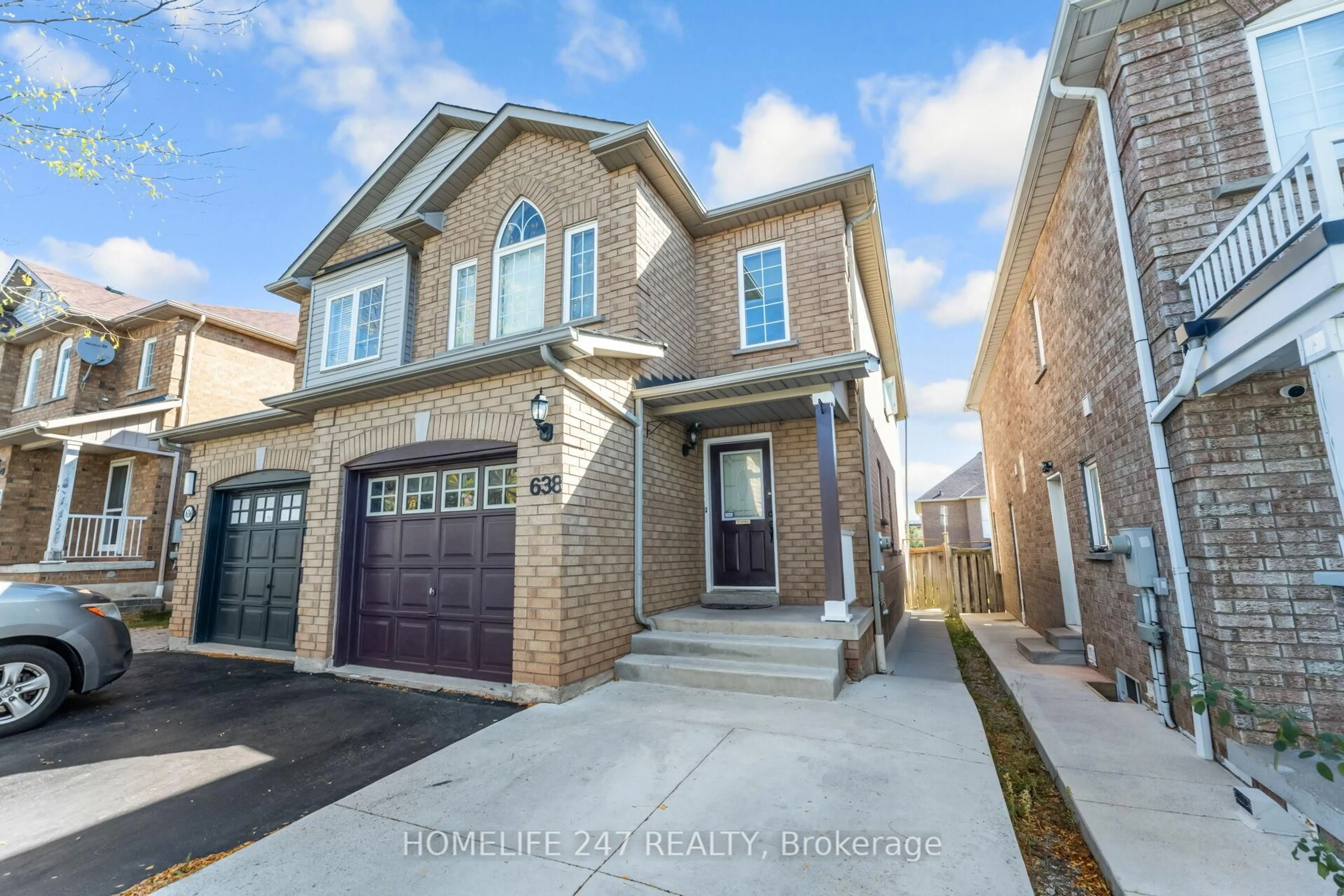 Home with brick exterior material, street for 638 Madame St, Mississauga Ontario L5W 1G6