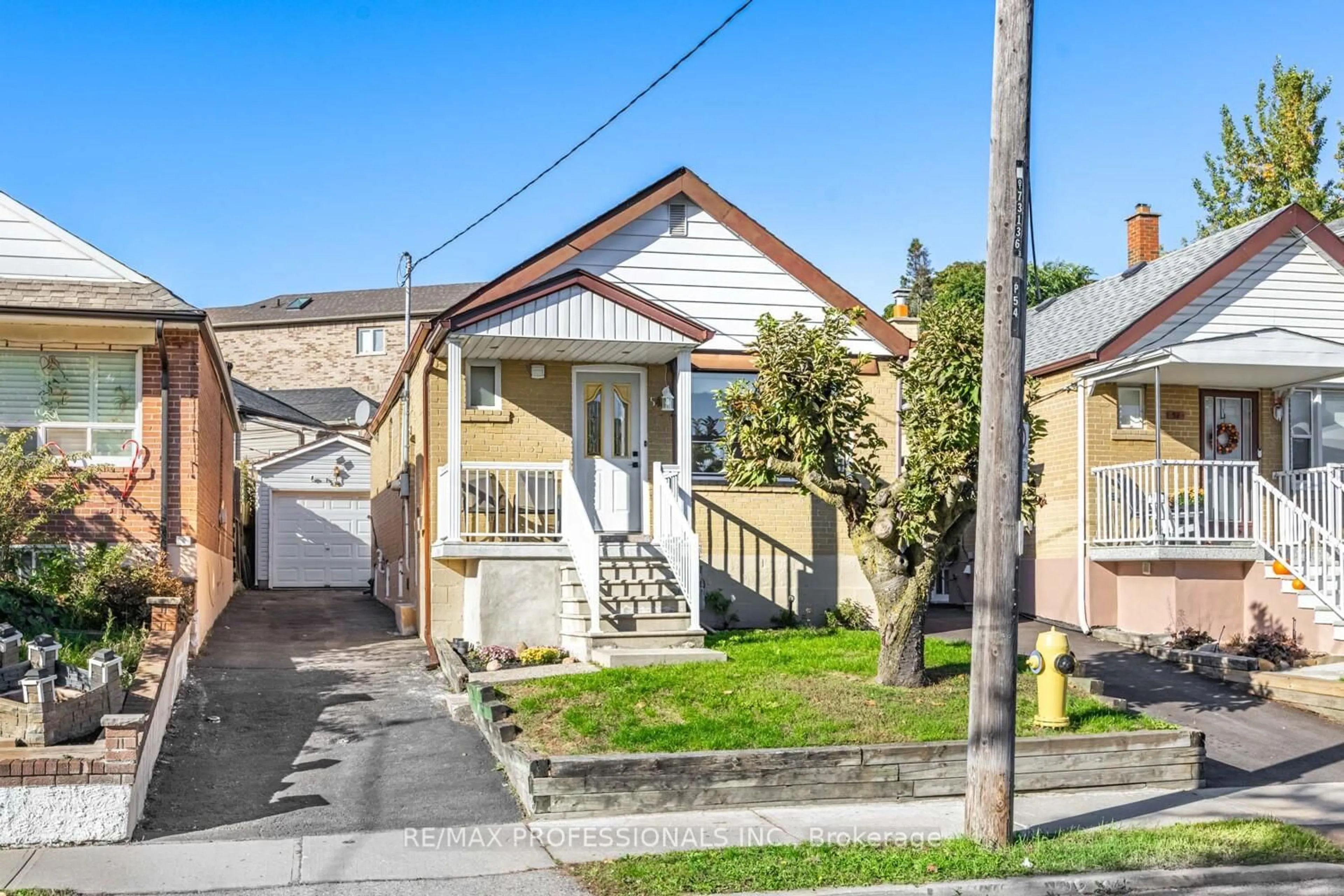Unknown for 54 Holmesdale Cres, Toronto Ontario M6E 1Y5