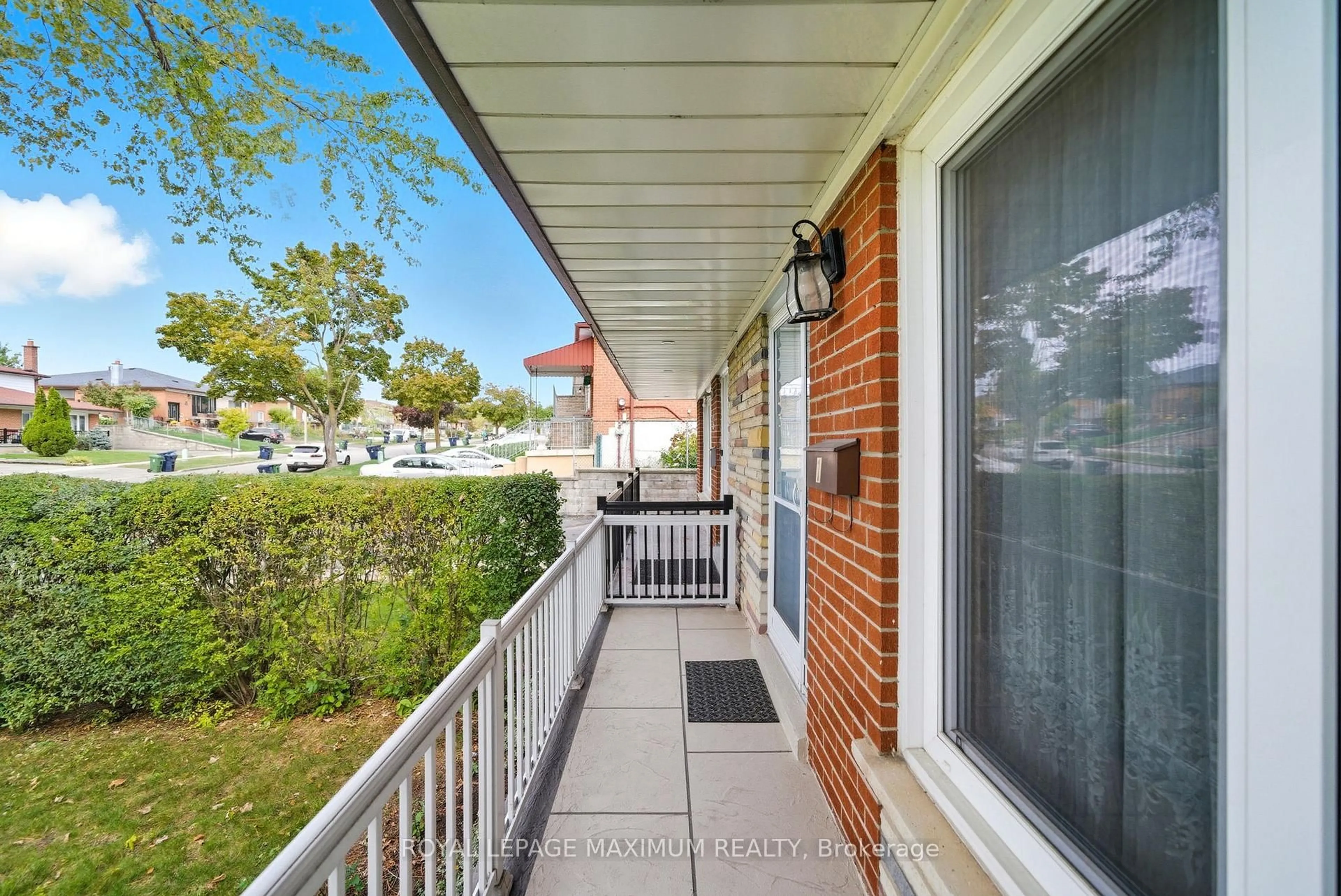 Unknown for 1 Riverton Dr, Toronto Ontario M9L 2N8