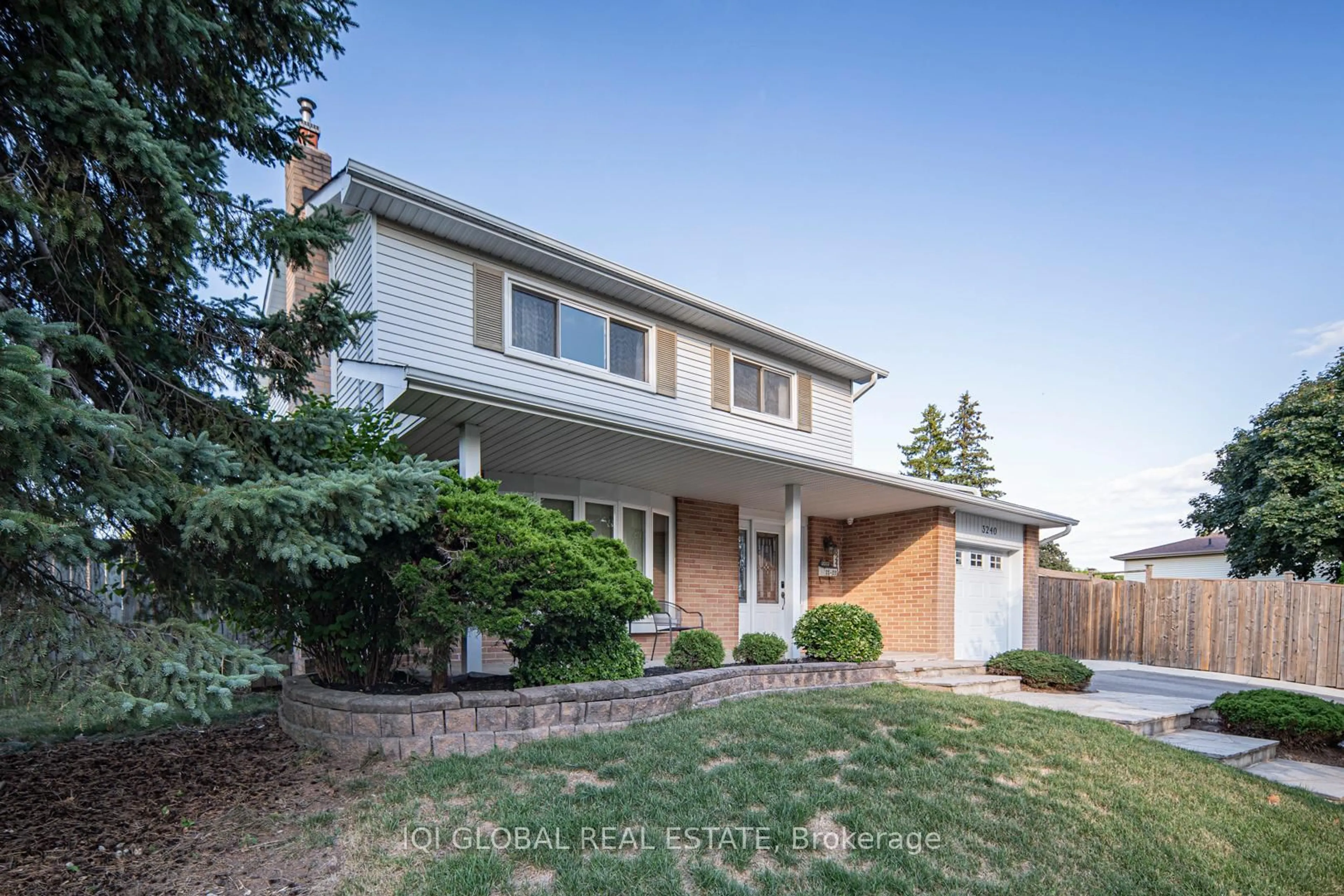 Home with brick exterior material, street for 3240 Centennial Dr, Burlington Ontario L7M 1M8