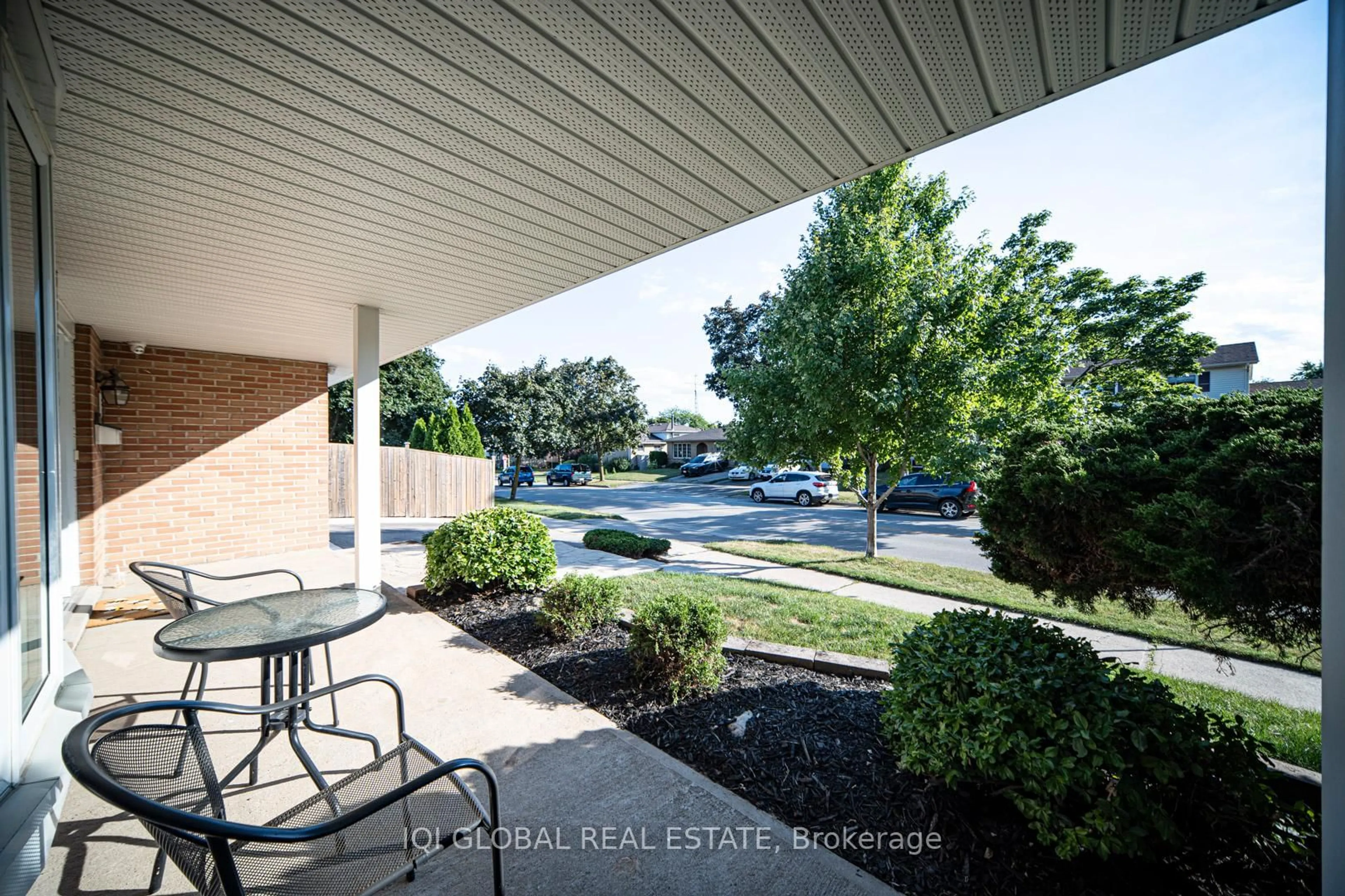 Patio, street for 3240 Centennial Dr, Burlington Ontario L7M 1M8