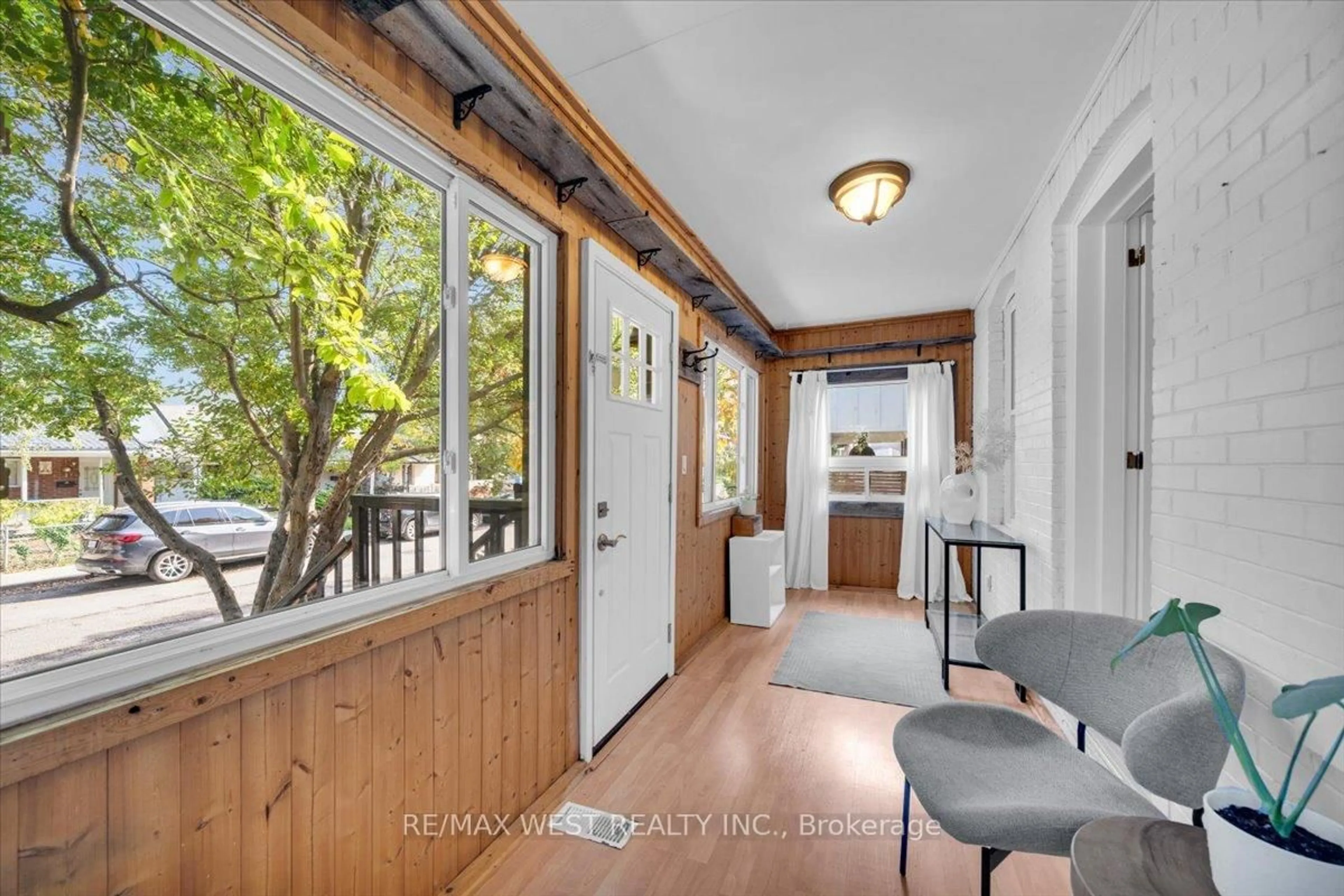Indoor entryway for 176 Sixth St, Toronto Ontario M8V 3A5