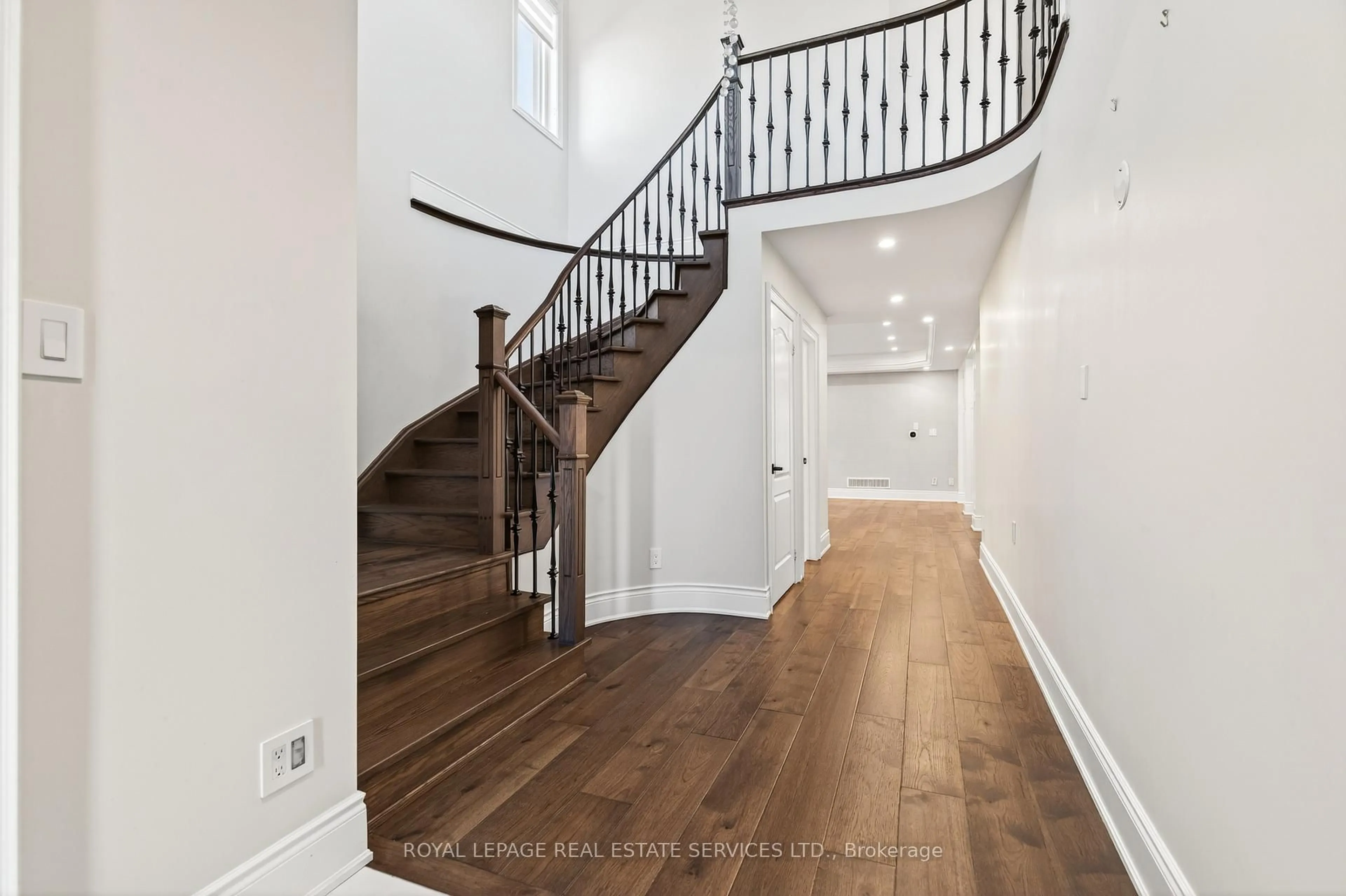 Unknown for 2240 PINE GLEN Rd, Oakville Ontario L6M 0G5