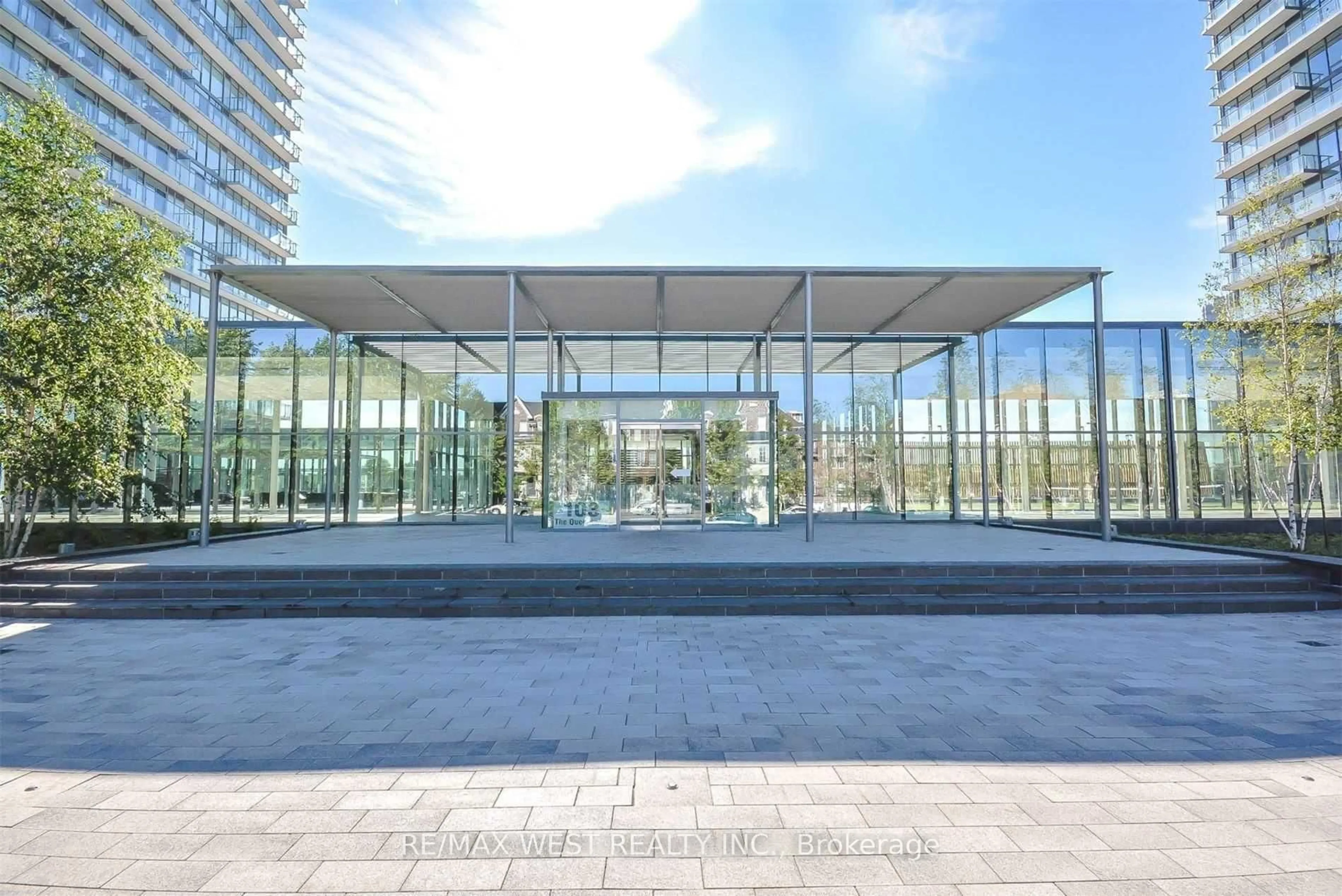 Indoor foyer for 103 The Queensway #813, Toronto Ontario M6S 5B7