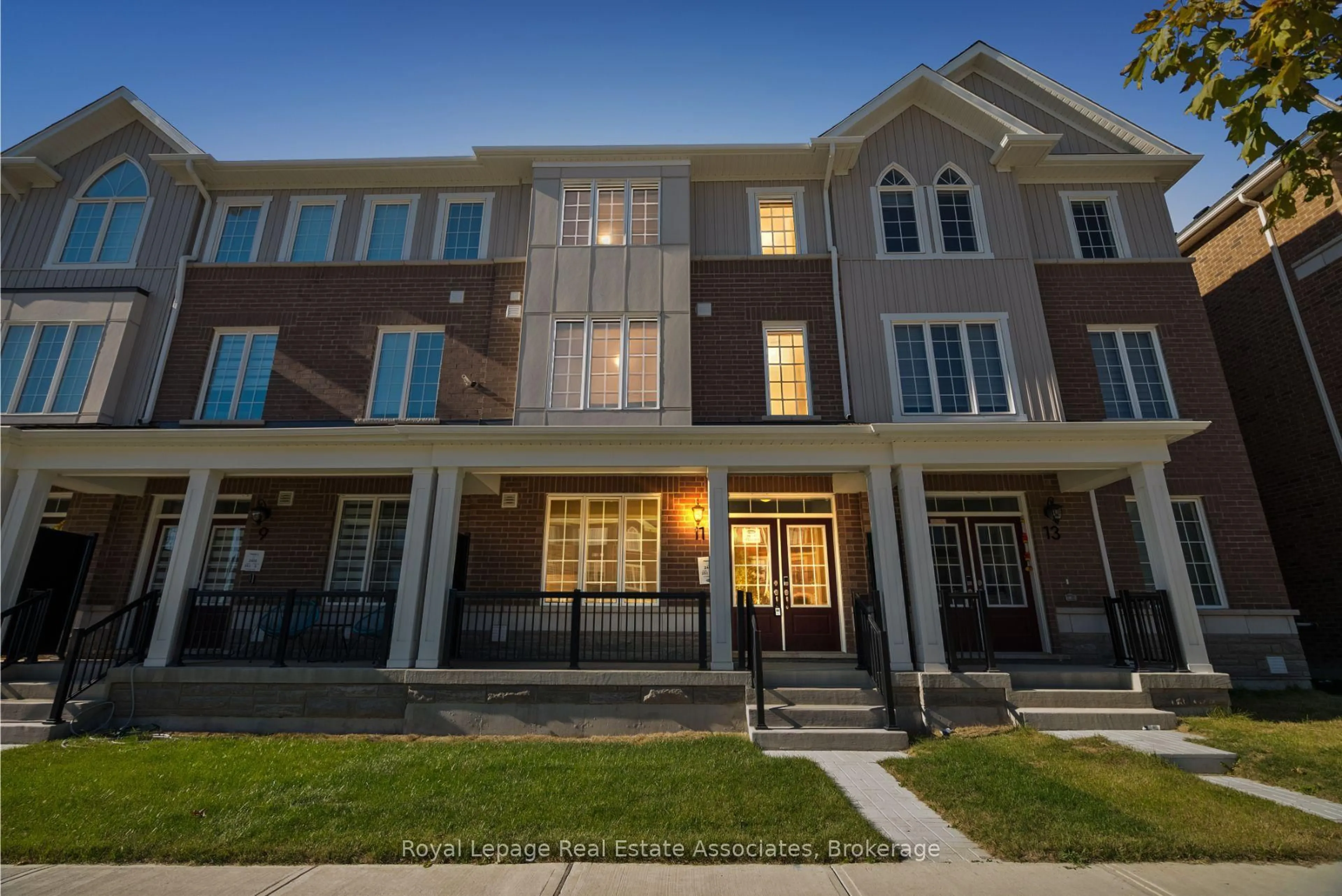 Home with brick exterior material, building for 11 Cullingtree Pl, Caledon Ontario L7C 4N7