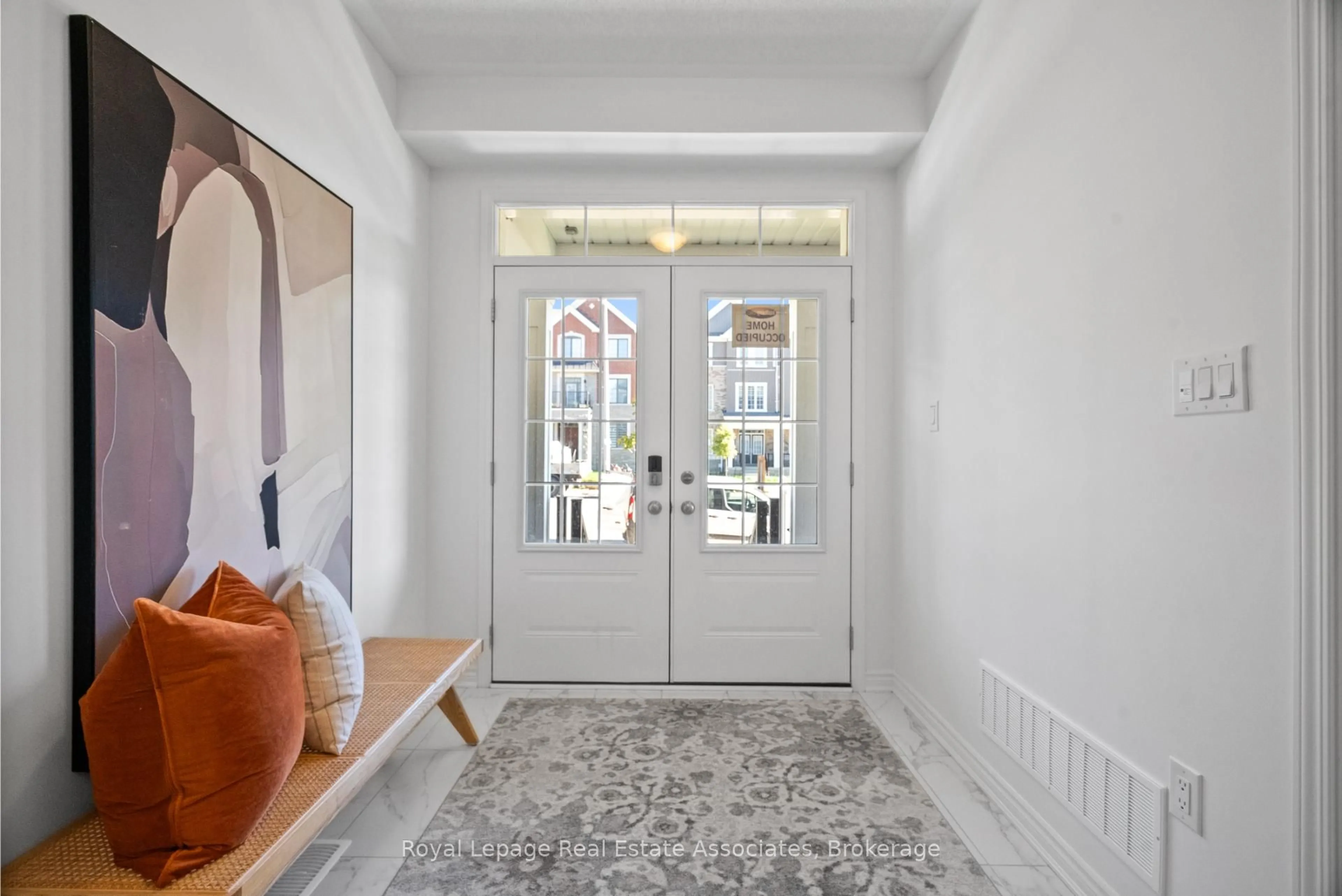 Indoor entryway for 11 Cullingtree Pl, Caledon Ontario L7C 4N7