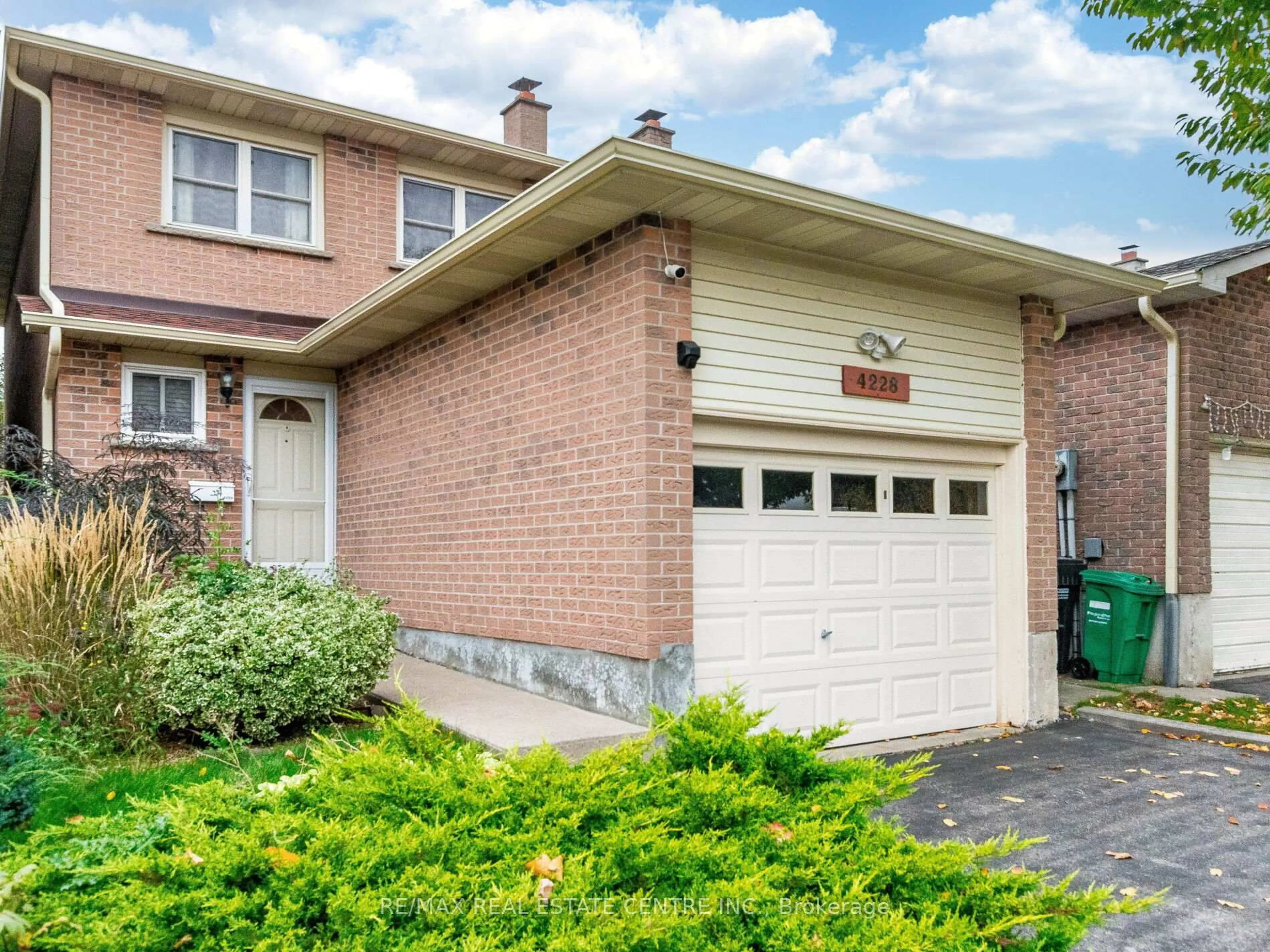 Home with brick exterior material, street for 4228 Torino Cres, Mississauga Ontario L4W 3T5